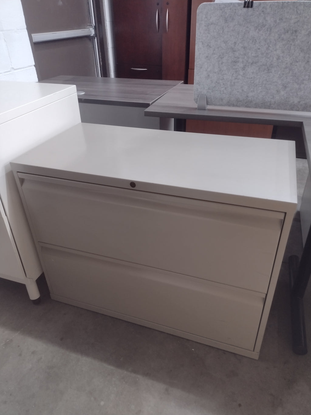 Pre-Owned 2-Drawer Beige Lateral File