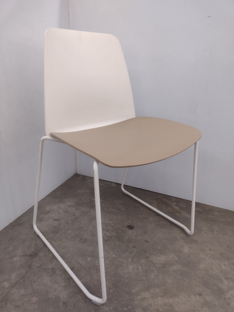 Pre-Owned InClass Guest Chair