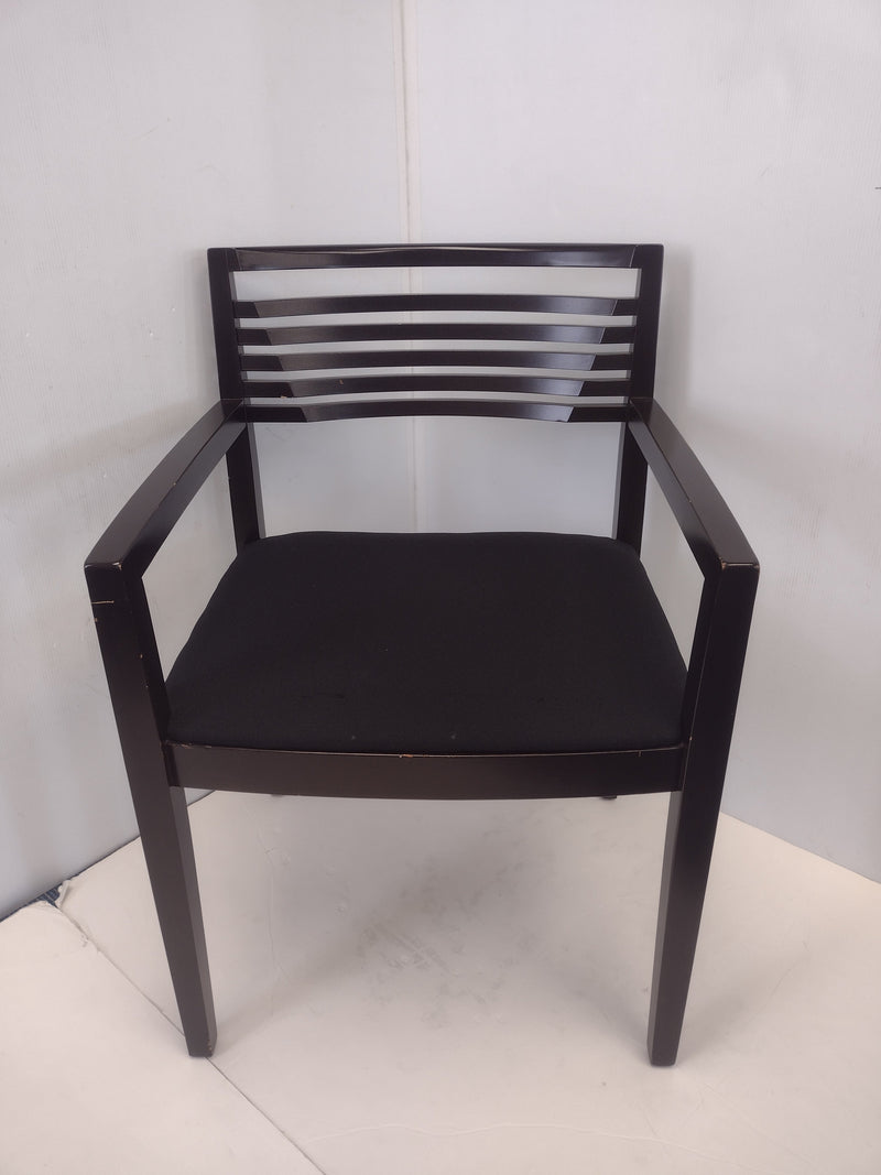 Pre-Owned Knoll Ricchio Chair