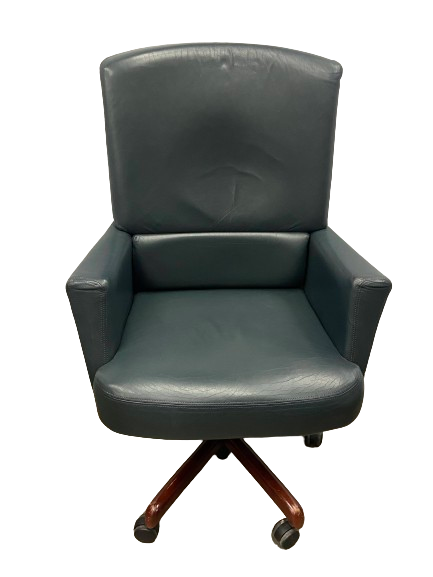 Pre-Owned Leather Swivel Chair
