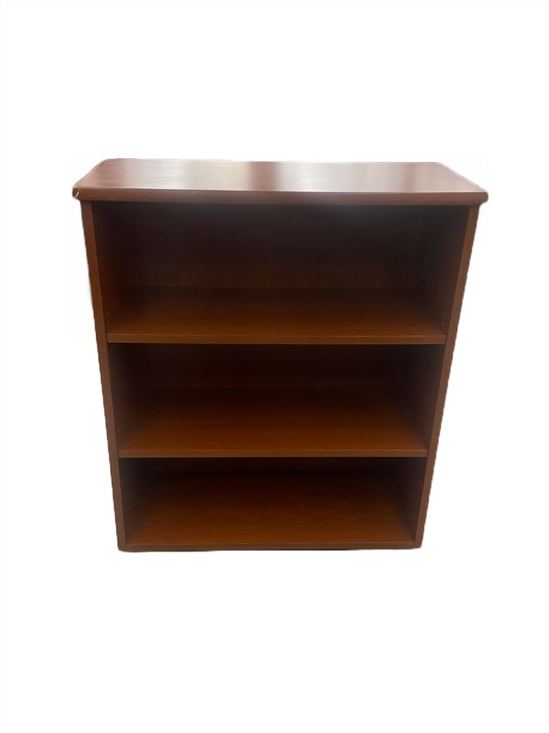 Pre-Owned 3-Shelf Cherry Bookcase - 3.5' High