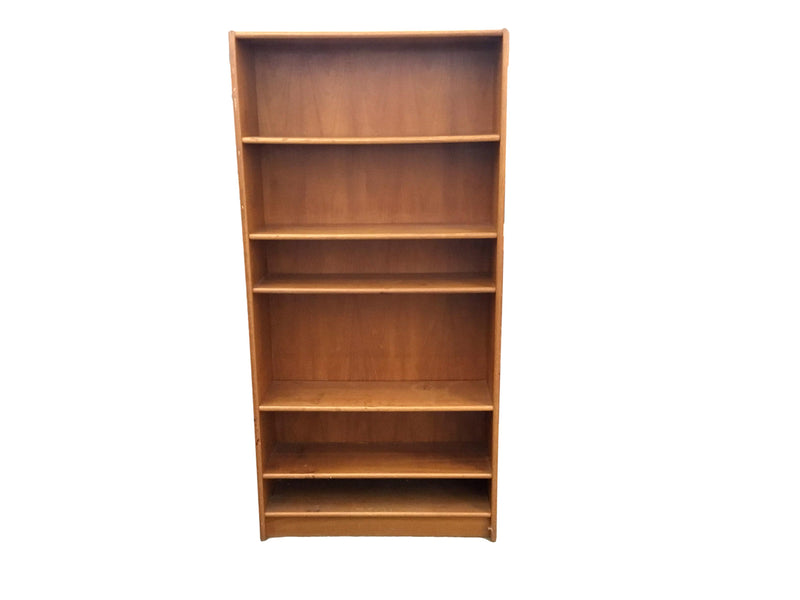 Pre-Owned 6-Shelf Oak Bookcase - 6' High