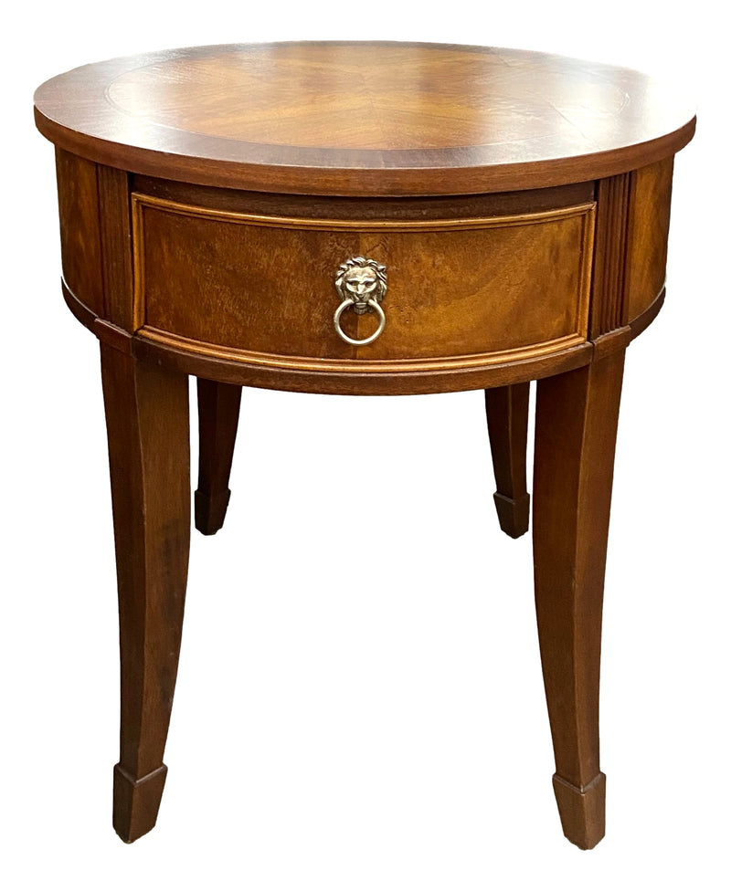 Pre-Owned Pair of Hekman Oval Lamp Tables