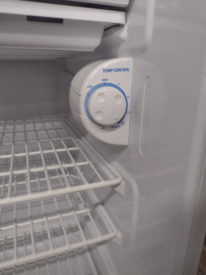 GE Spacemaker GMR04AAMWW 4.4 Cubic Foot Compact Refrigerator (no ice cube tray)