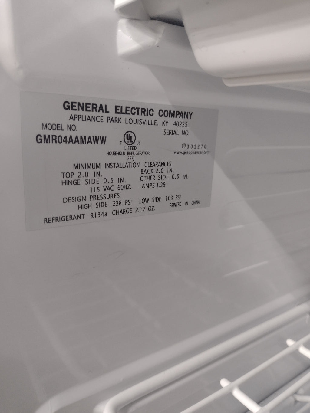 GE Spacemaker GMR04AAMWW 4.4 Cubic Foot Compact Refrigerator (no ice cube tray)
