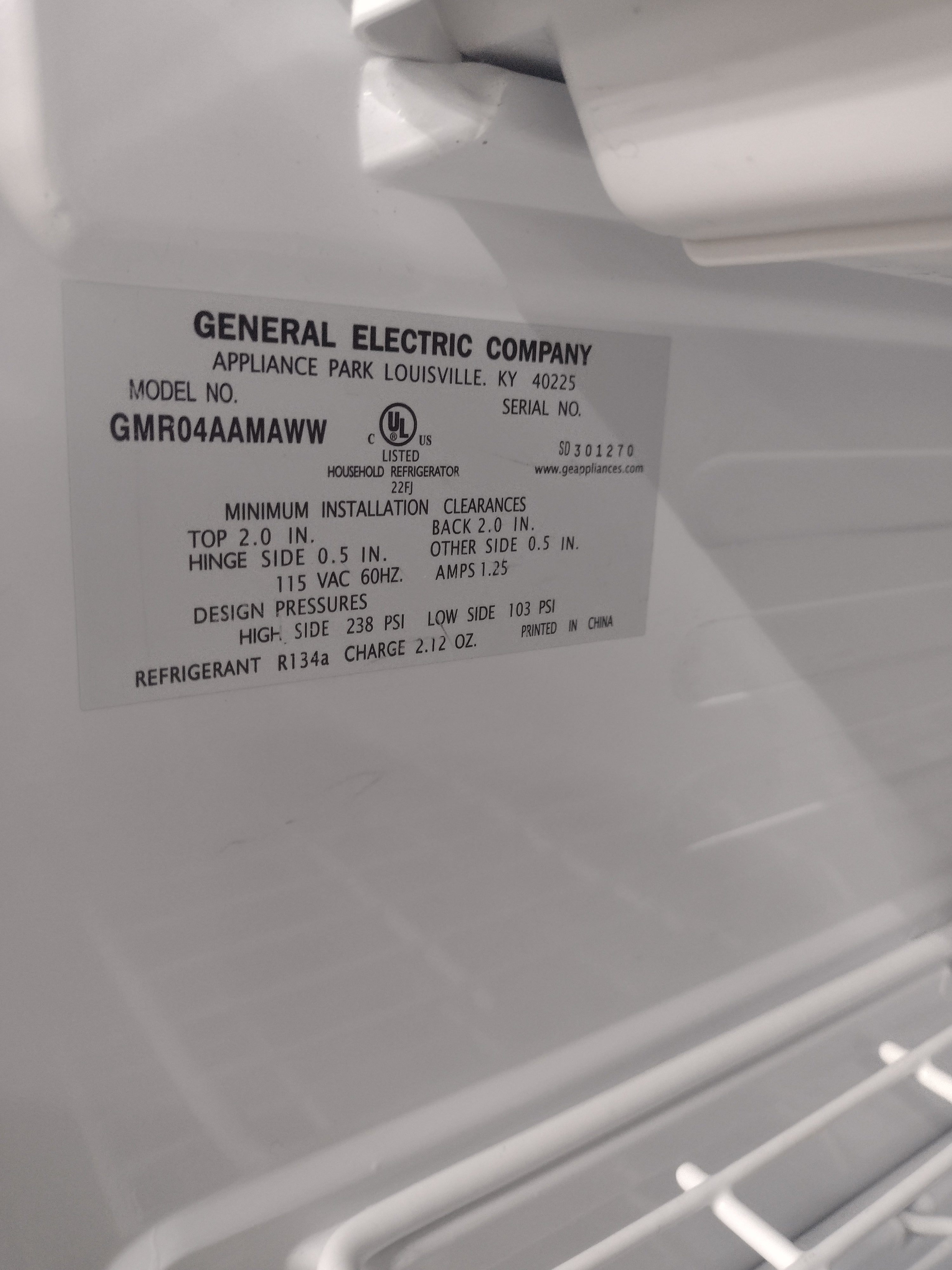 GE Spacemaker GMR04AAMWW 4.4 Cubic Foot Compact Refrigerator (no ice cube tray)