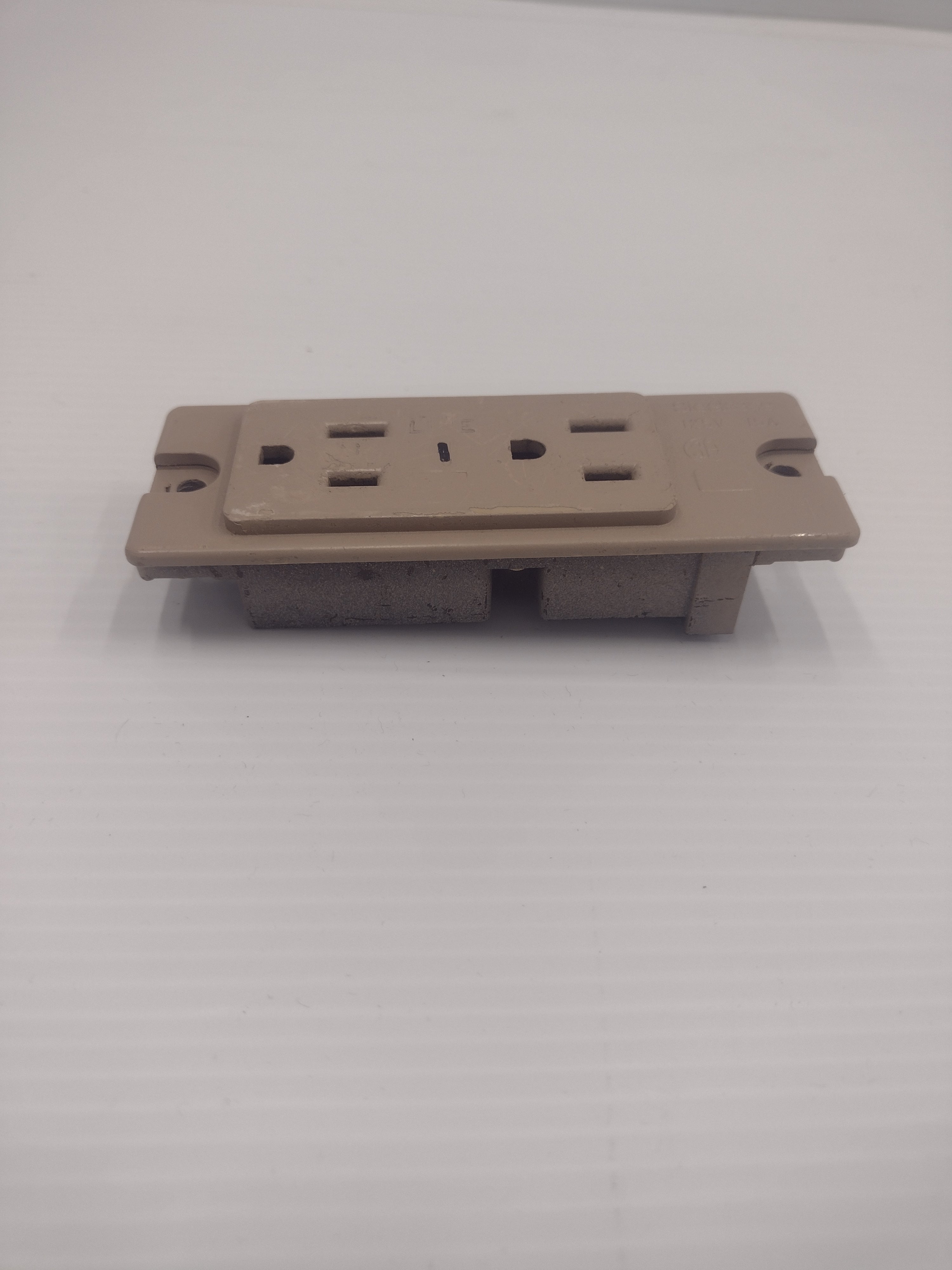 Steelcase 98665 Duplex Receptacle Outlet/Circuit for Cubicle Panels