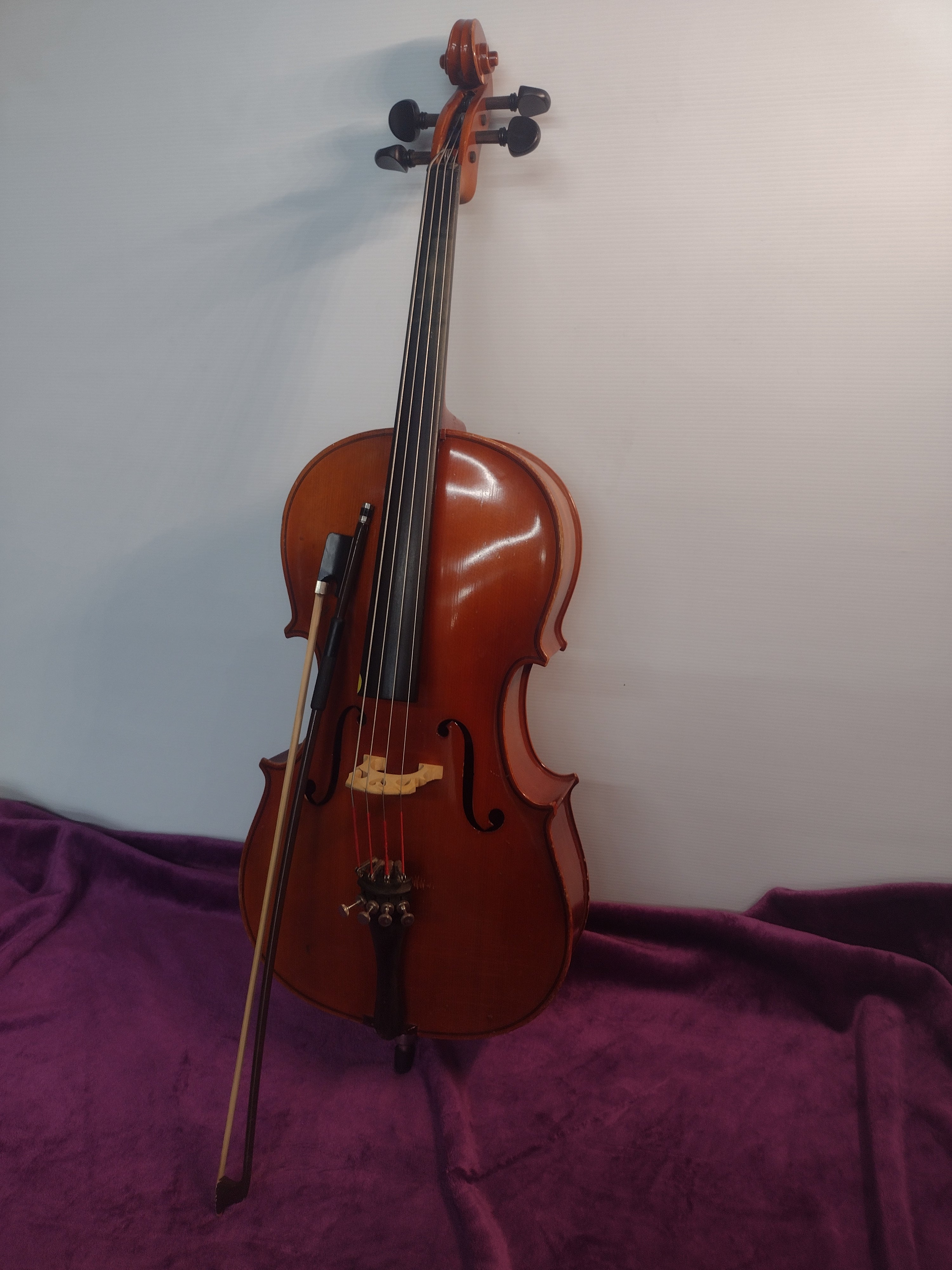 Suzuki 1/4 (34") Student Cello Year 1986 - with bag