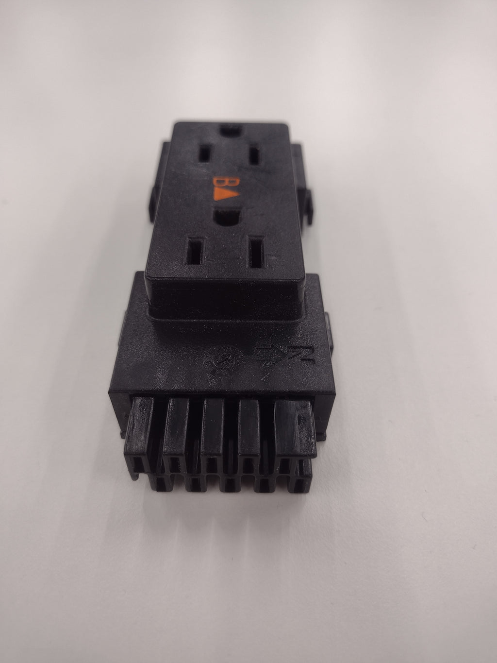 Evolve EVE8RDB Duplex Receptacle Outlet for Evolve Systems Cubicle Panels