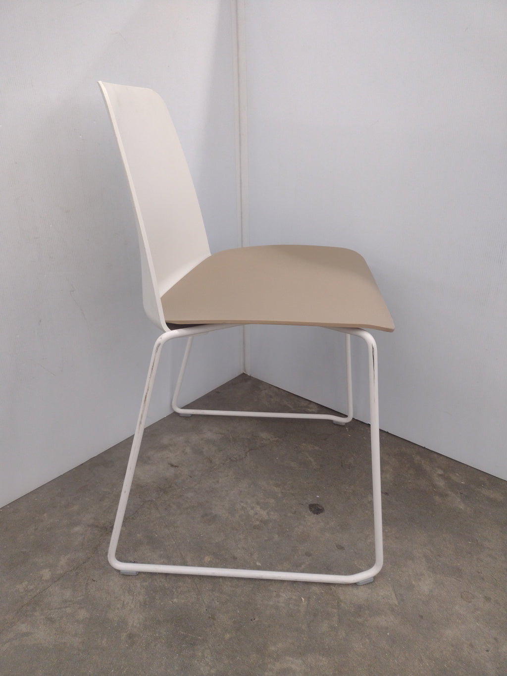Pre-Owned InClass Guest Chair
