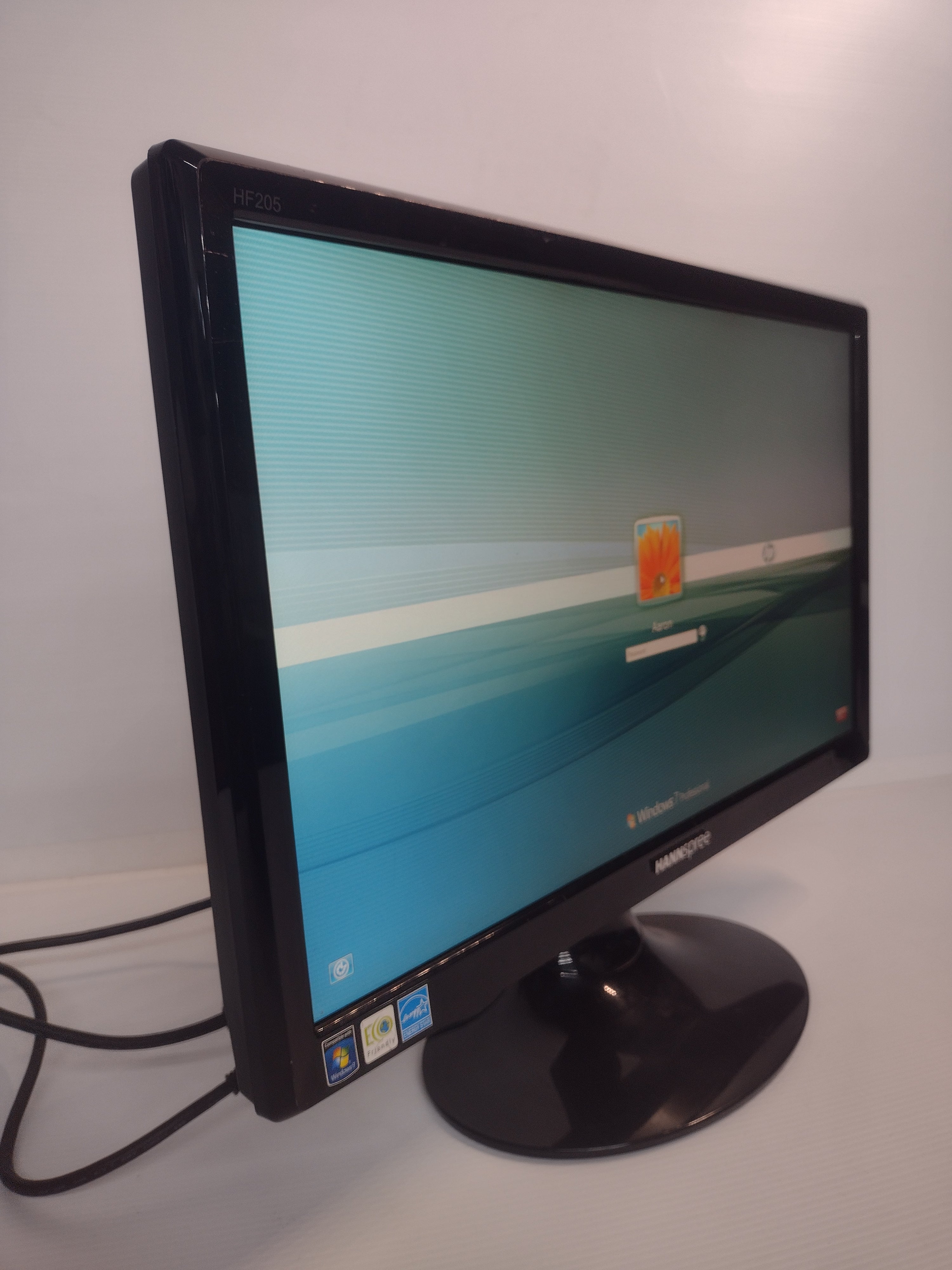 Hannspree HSG1106 HF205DPB 20" 1600 x 900 75 Hz Widescreen LCD Monitor