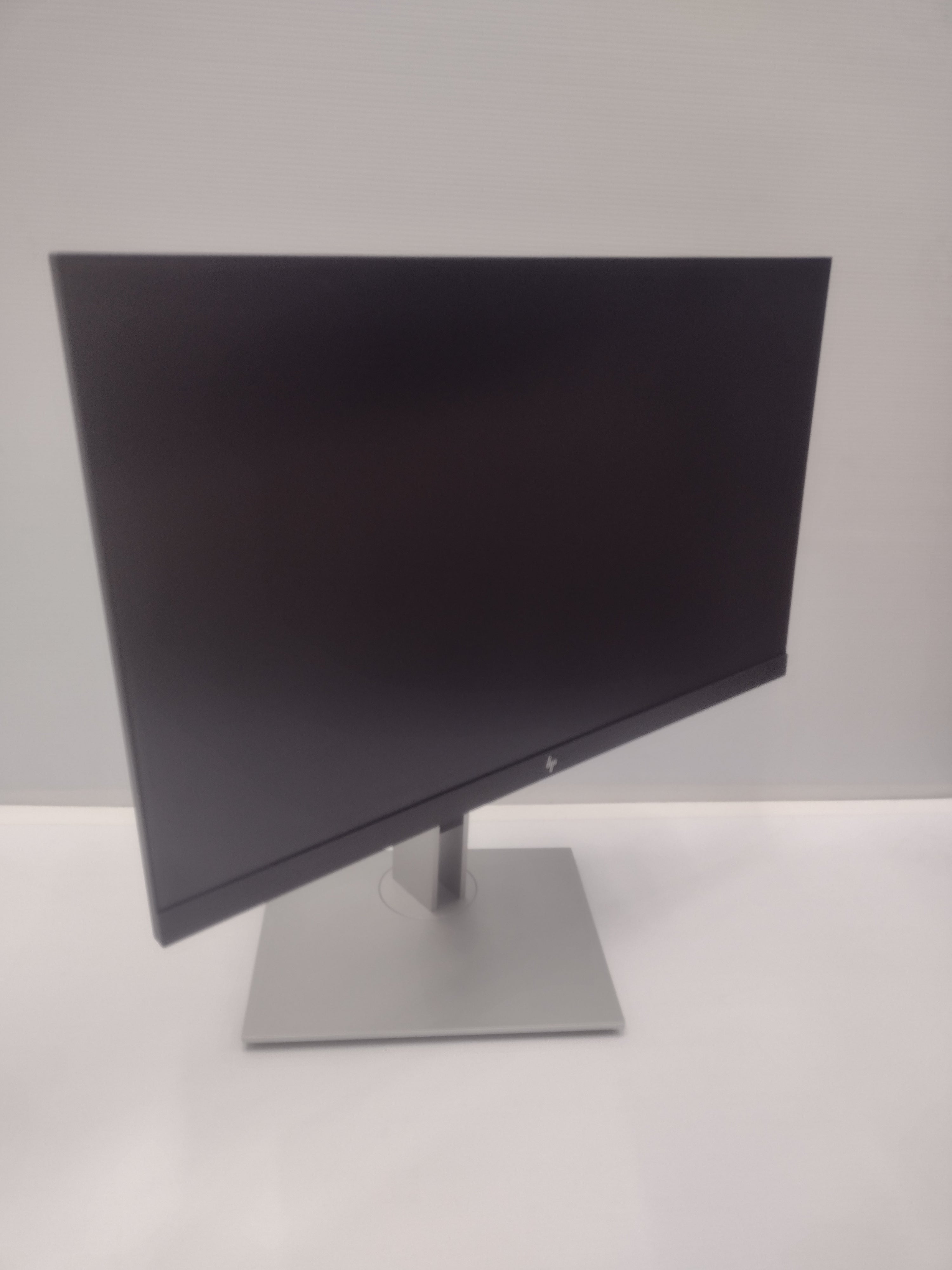 HP E24 G4 24" FHD Monitor 1920 x 1080 (manufactured 1/22) w/HP Eye Ease