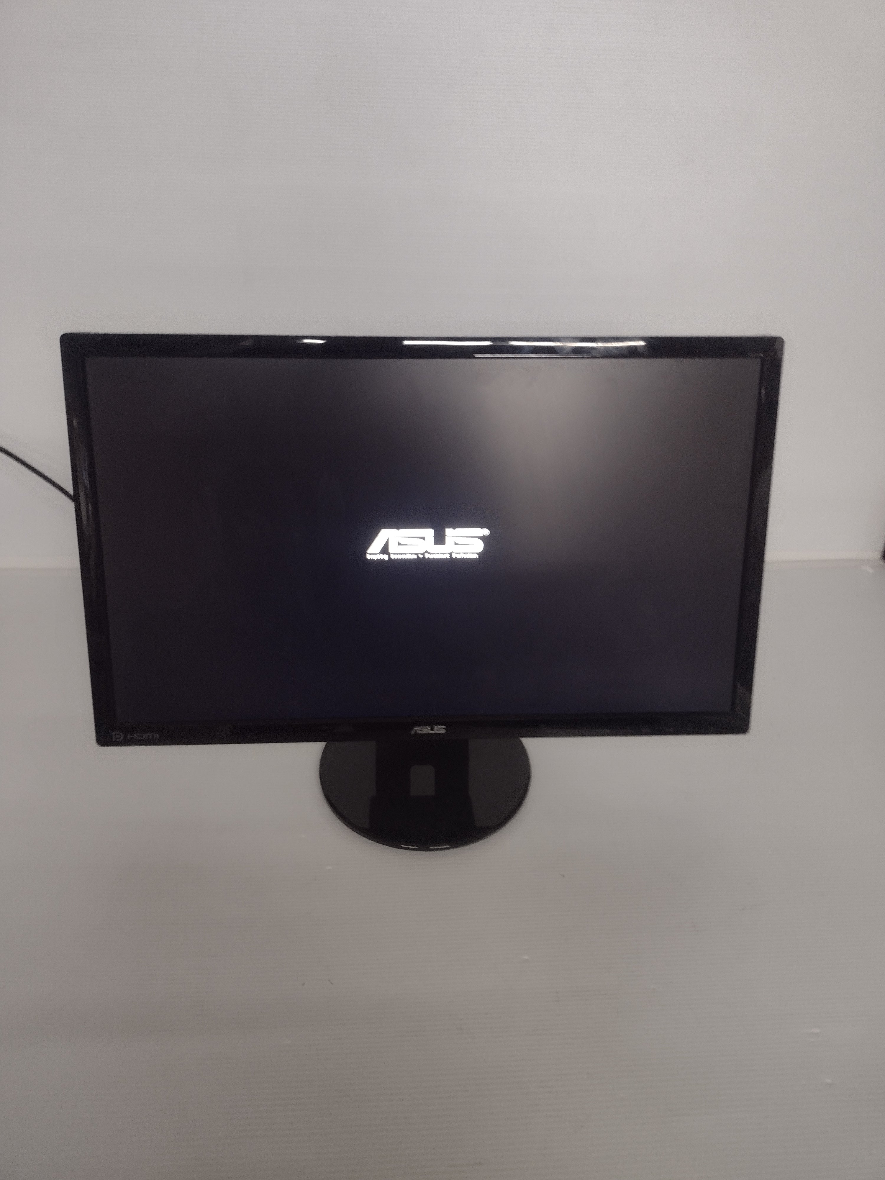 ASUS 24" VE248 Monitor 1920 x 1080 16:9 60 Hz 2 ms