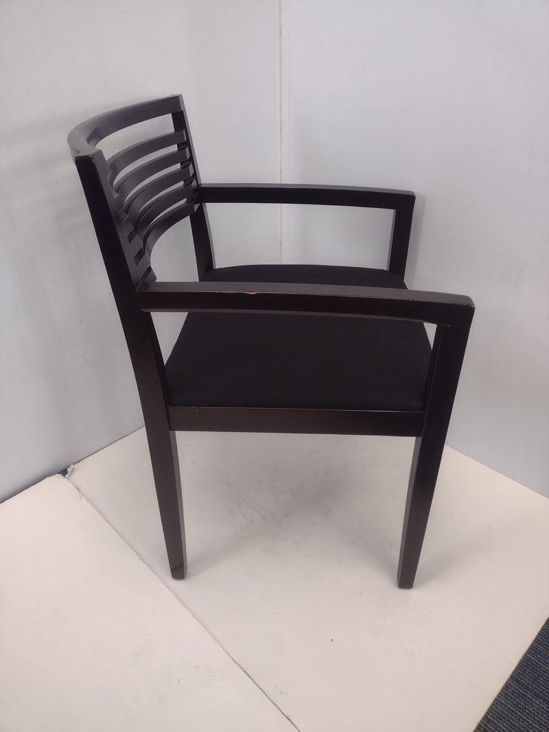 Pre-Owned Knoll Ricchio Chair