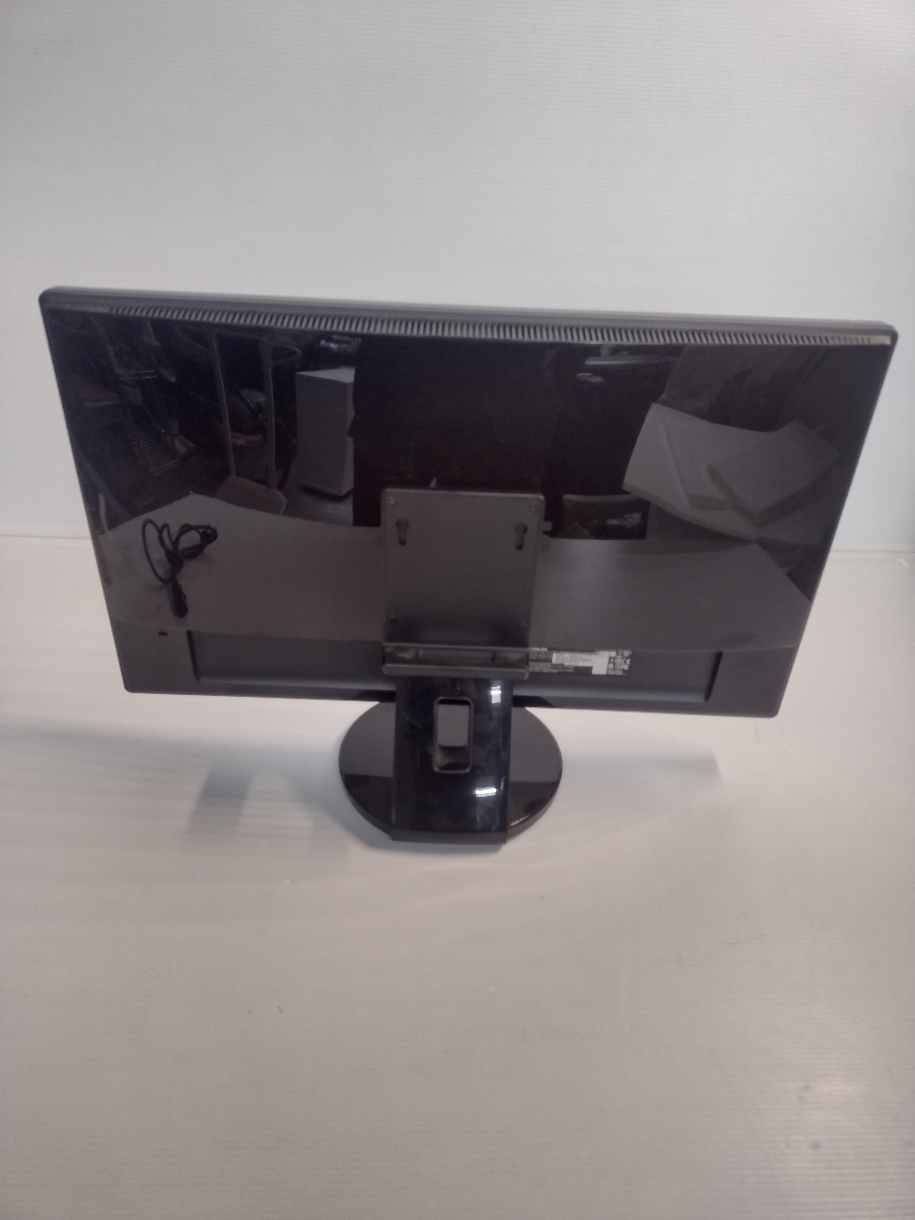 ASUS 24" VE248 Monitor 1920 x 1080 16:9 60 Hz 2 ms