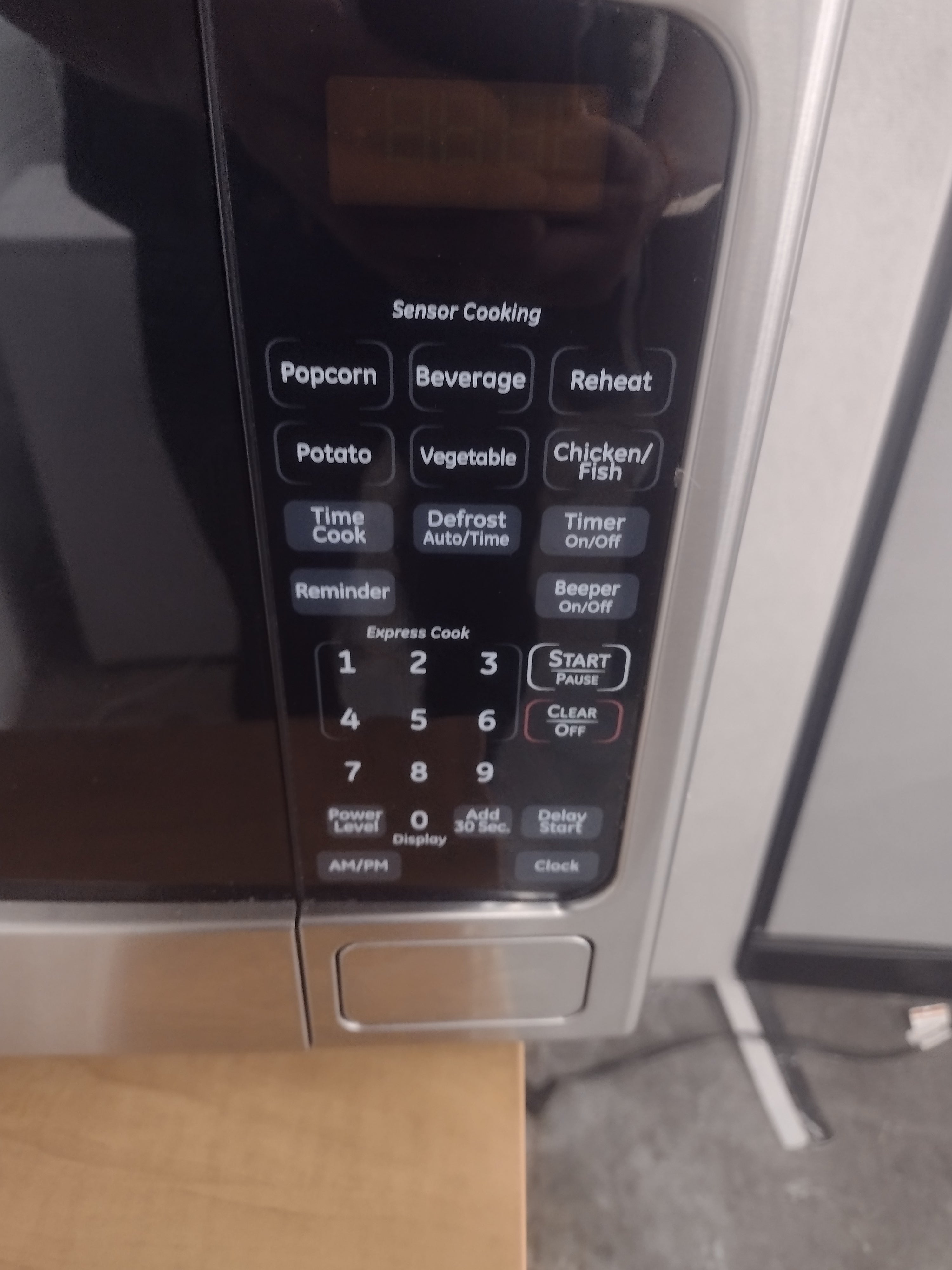 GE (JES2051SN4SS) 1,200 W Countertop Microwave Oven