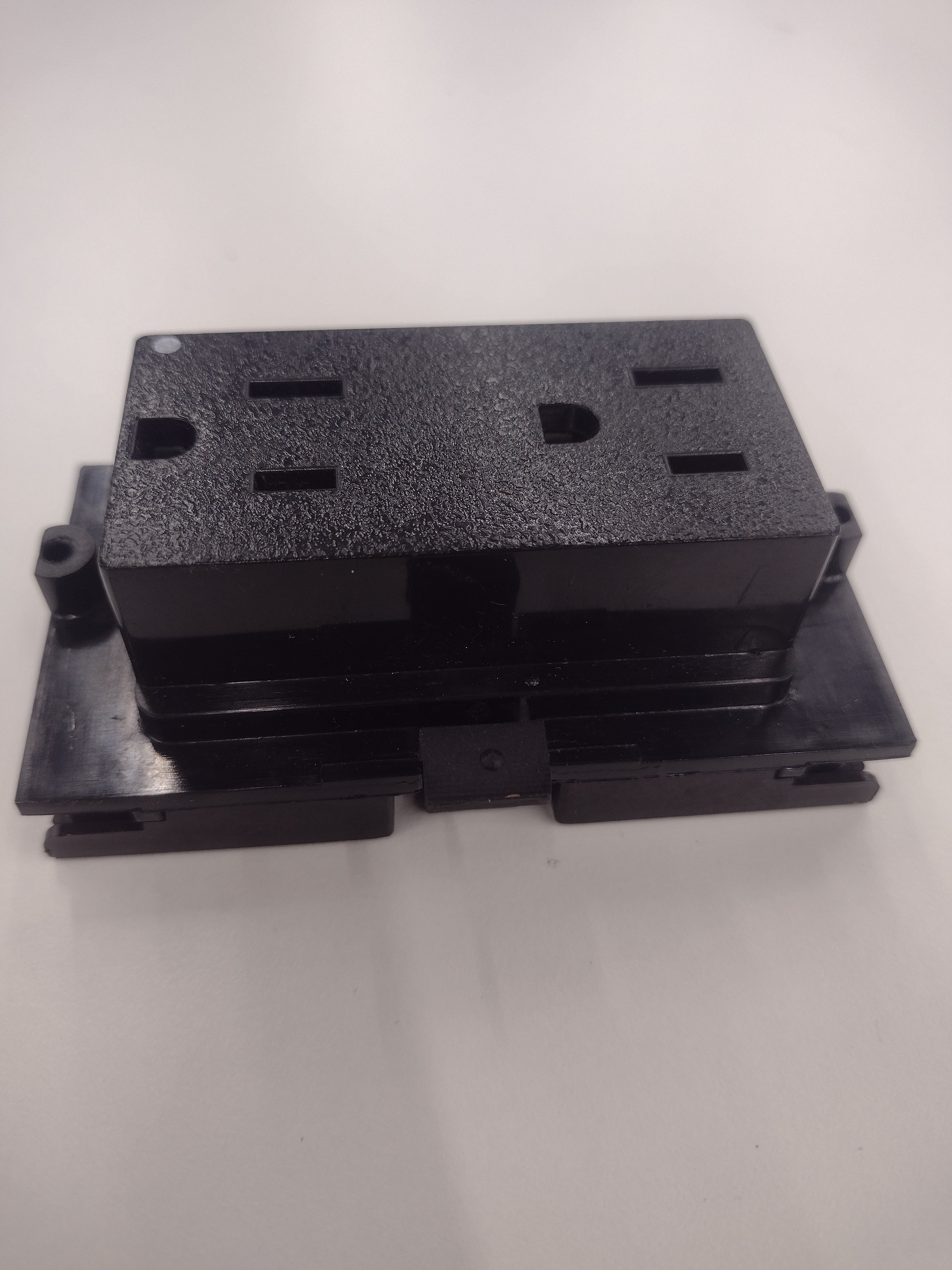 Steelcase 3 + D Power Outlet TS72SSX/TS73SSX/TS74SSX (125 V; 15 A)