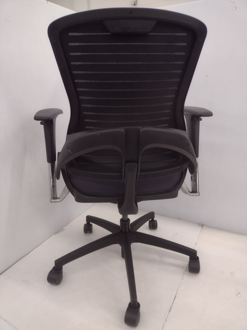 Pre-Owned Office Master Swivel Chair by OM5