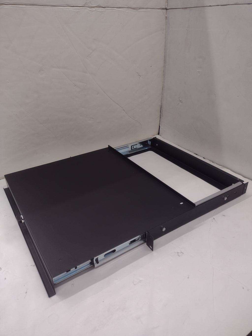 Middle Atlantic SS 1U 14.5" Steel Locking Sliding Rack Shelf