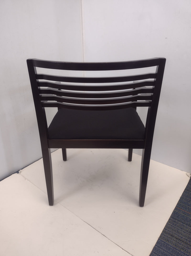 Pre-Owned Knoll Ricchio Chair