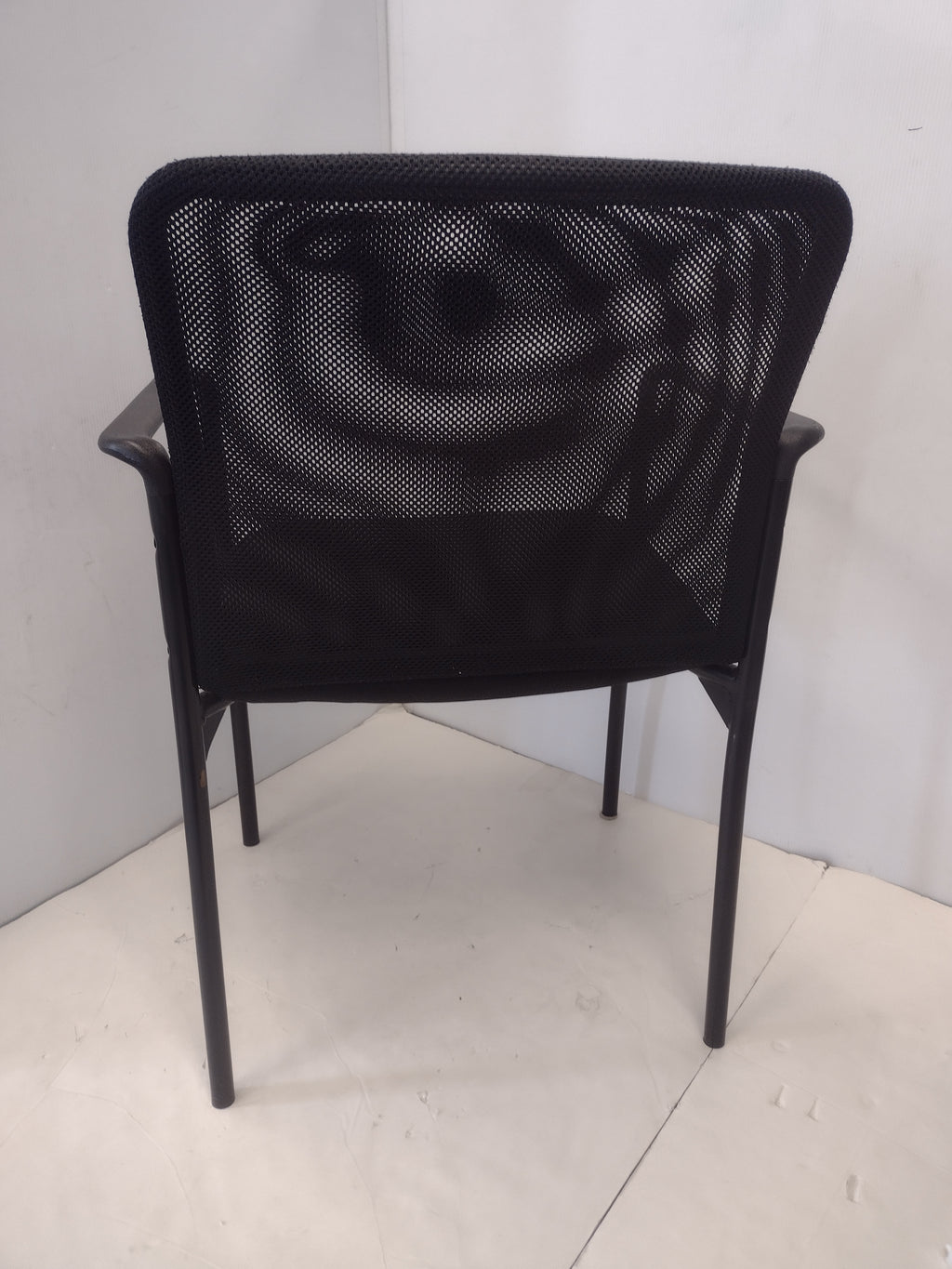 Pre-Owned Office Source HSI223.MH10.T Mesh Back Guest Chair