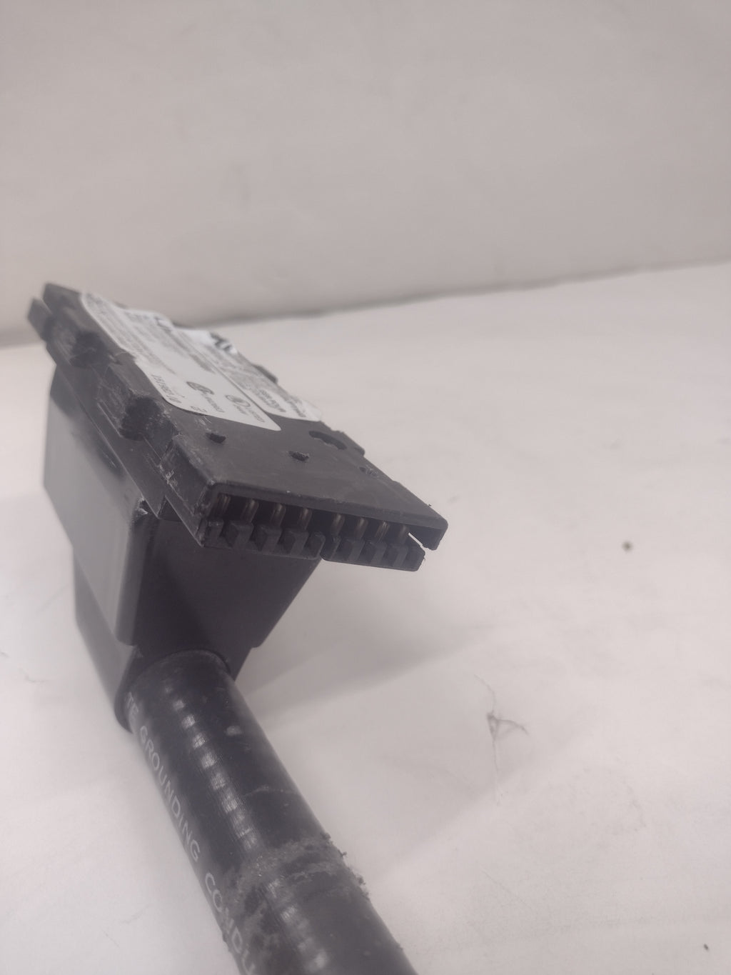 Herman Miller 30" K1322.R Power Base Entry/Feed/Whip for AO3 Cubicle Panels