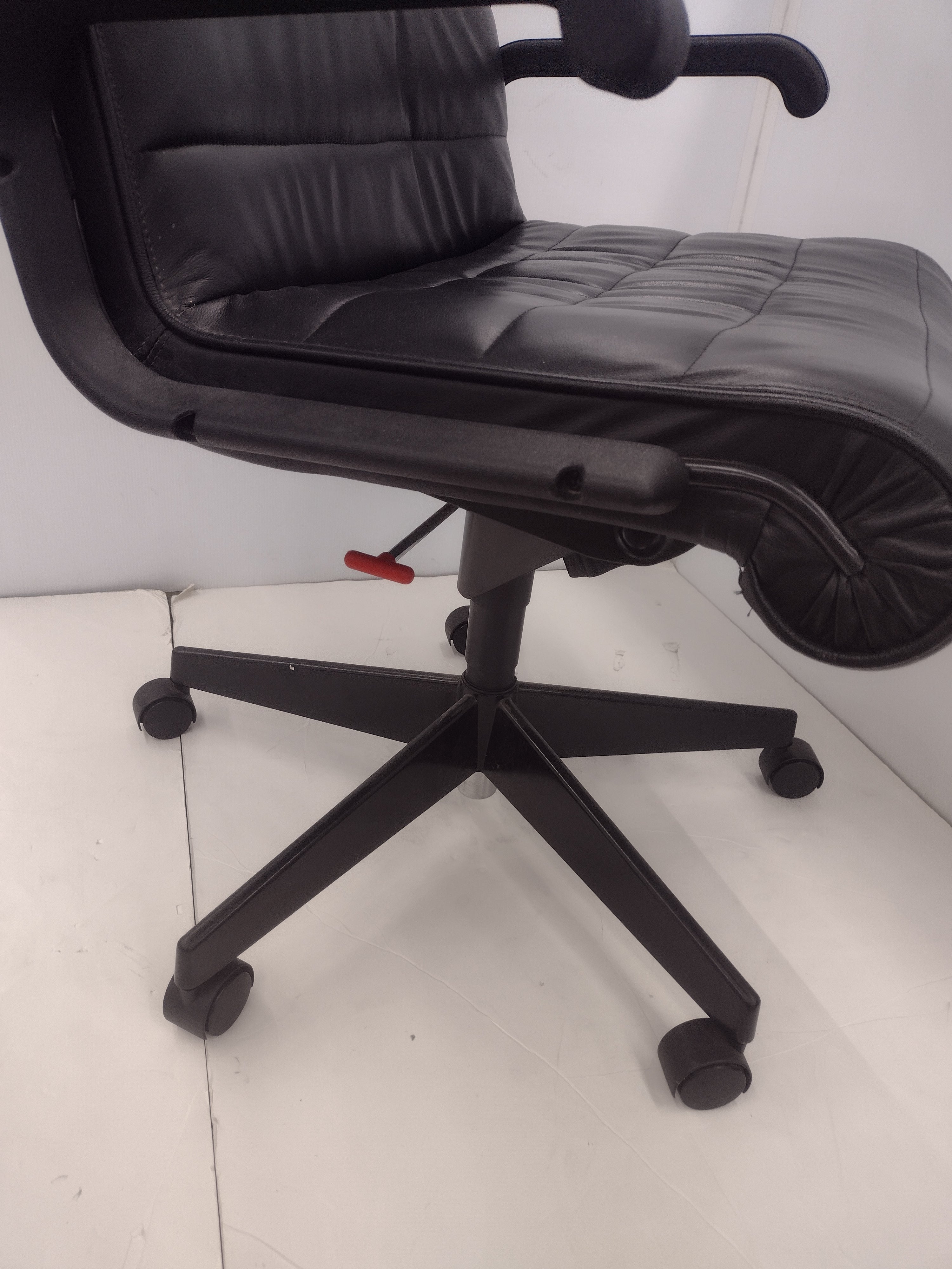 Pre-owned Knoll Sapper Executive High Back Chair