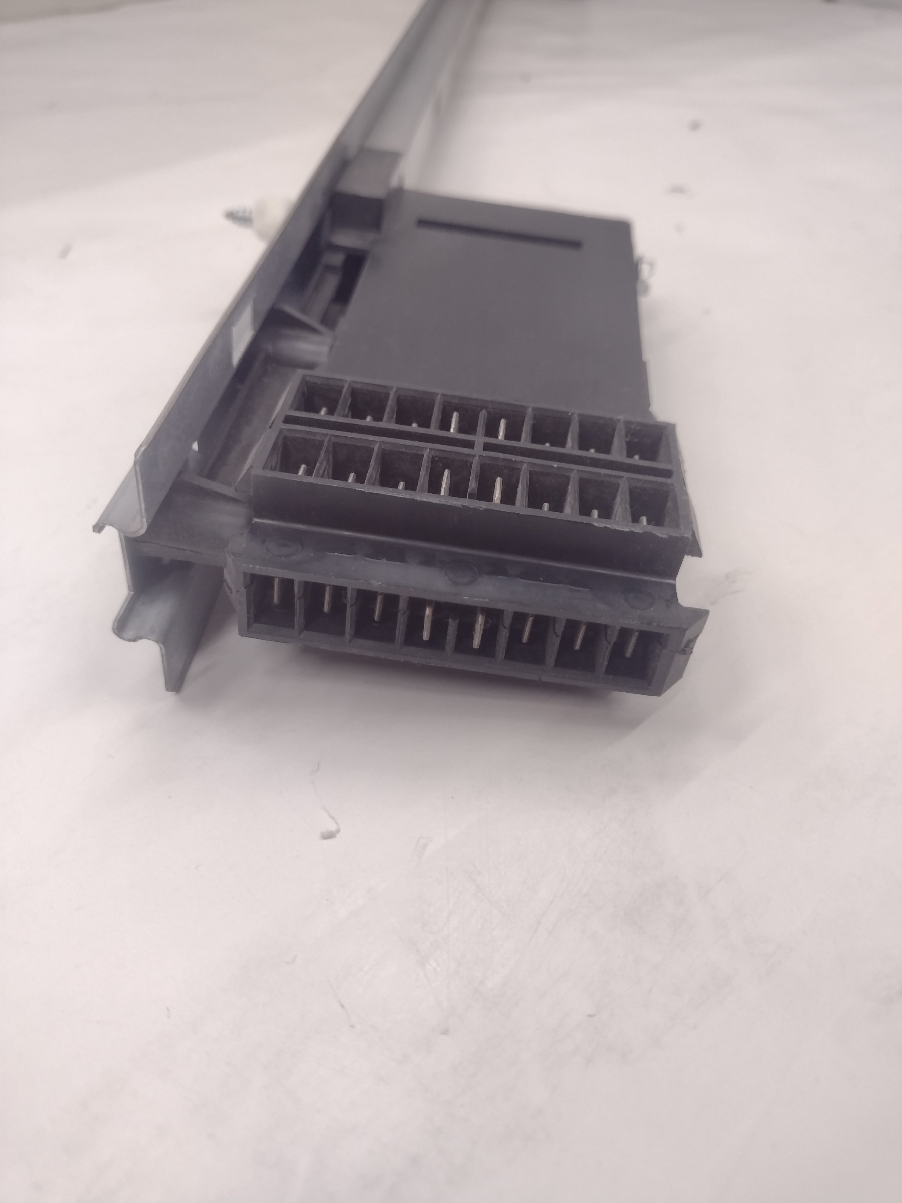 Haworth 30" RKP-B Power Distribution Assembly (PDA) for E & H Cubicle Panels