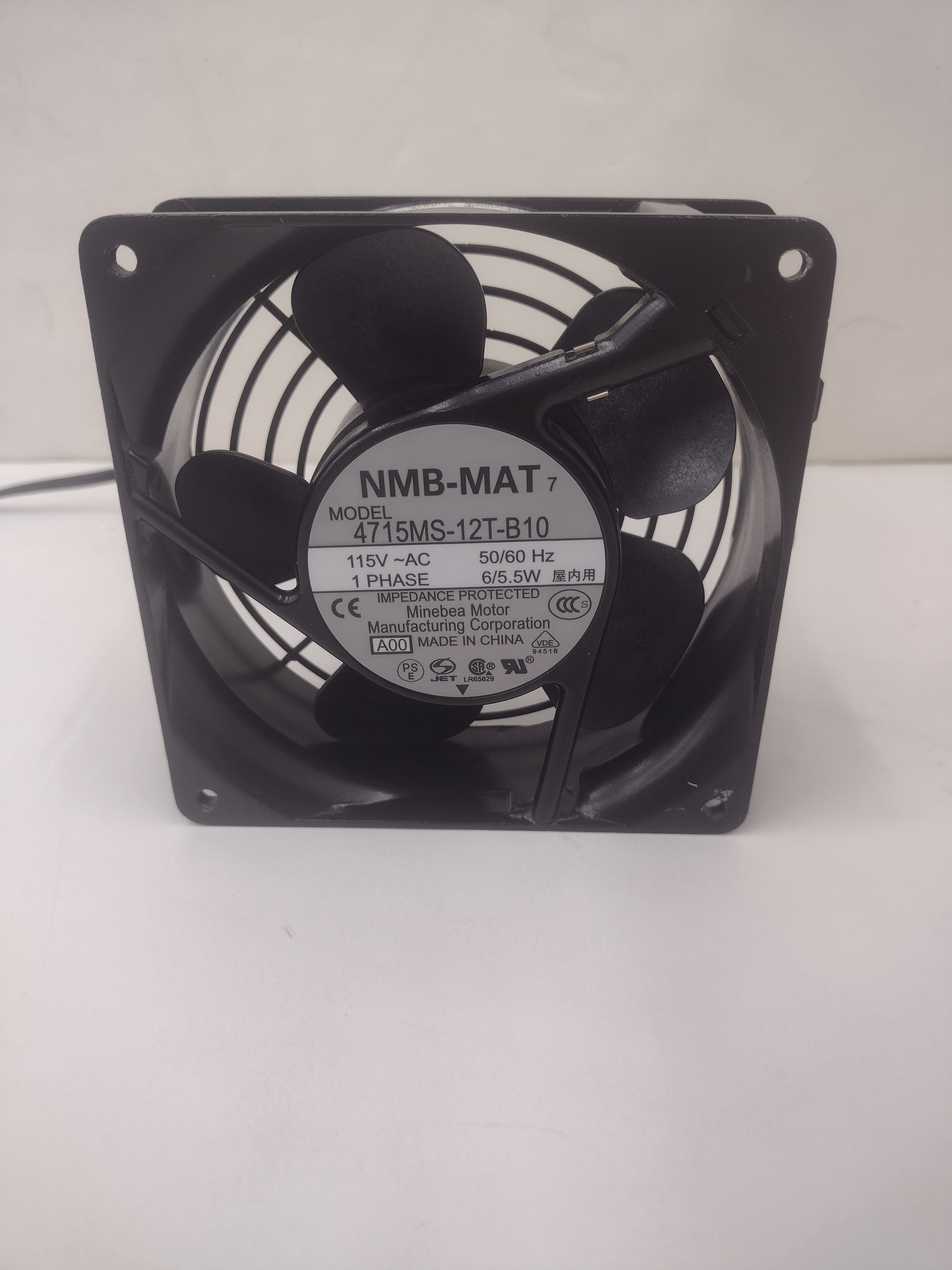 Minebea NMB-MAT 4715MS-12T-B10-A00 Axial Server Fan 115VAC 60Hz 1 phase 6W 1450 rpm