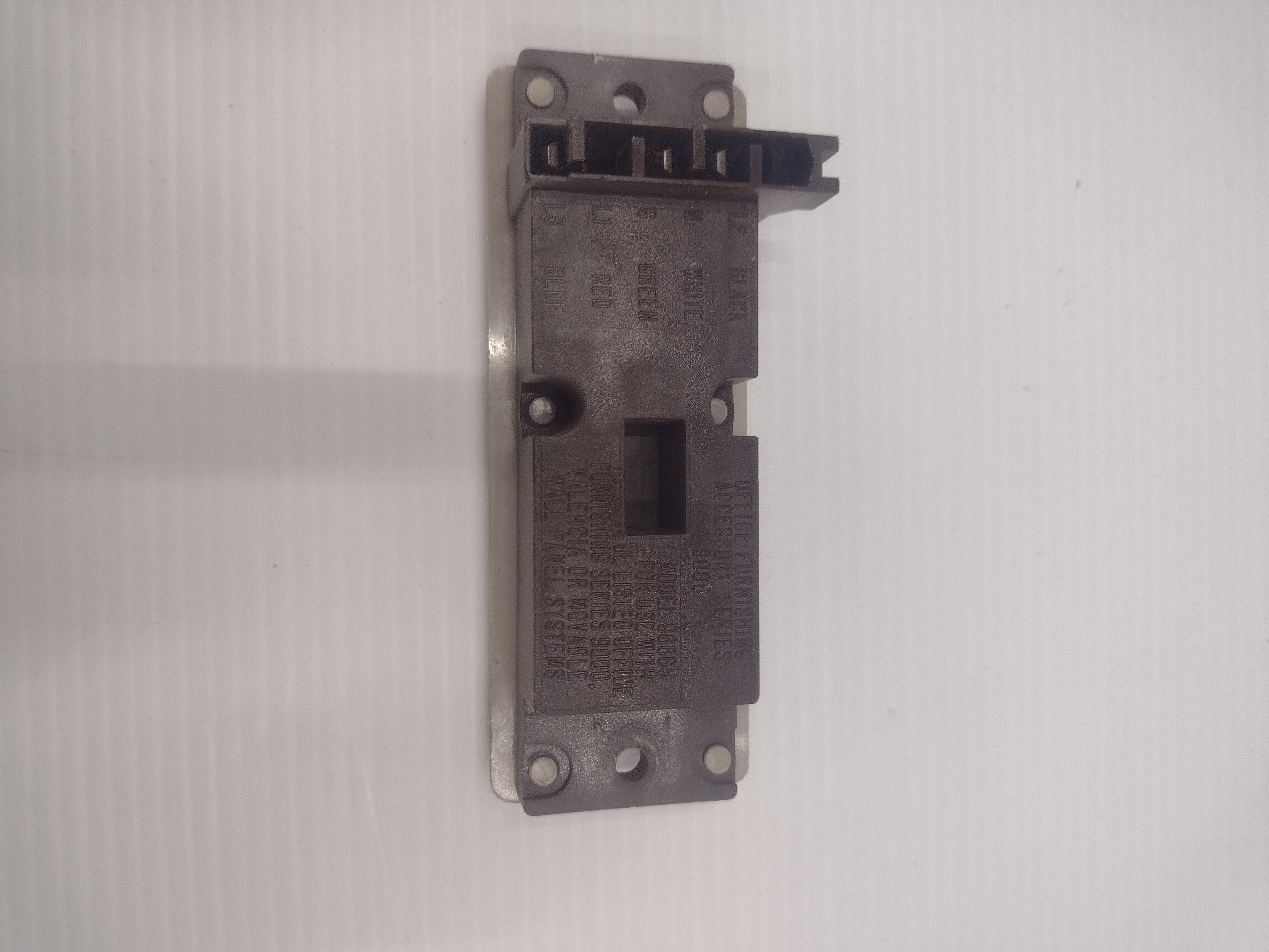 Steelcase 98665 Duplex Receptacle Outlet/Circuit for Cubicle Panels