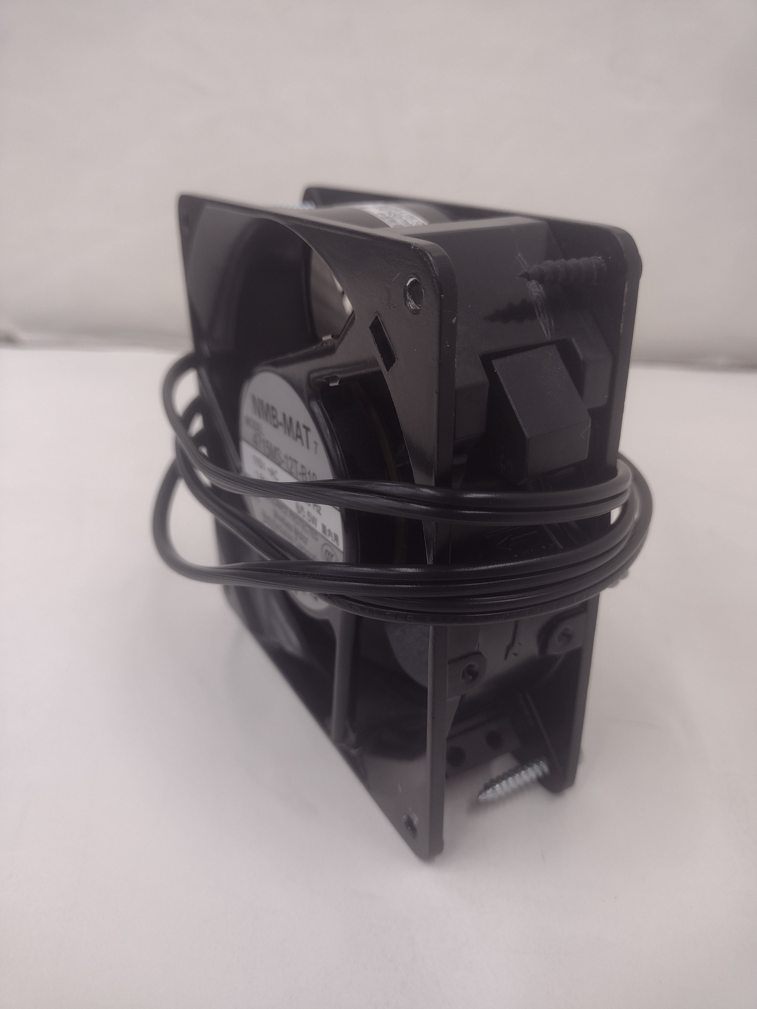 Minebea NMB-MAT 4715MS-12T-B10-A00 Axial Server Fan 115VAC 60Hz 1 phase 6W 1450 rpm