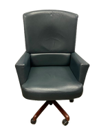 Pre-Owned Leather Swivel Chair