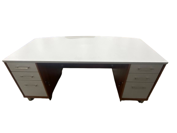 Pre-Owned Candex New Yorker Office Suite