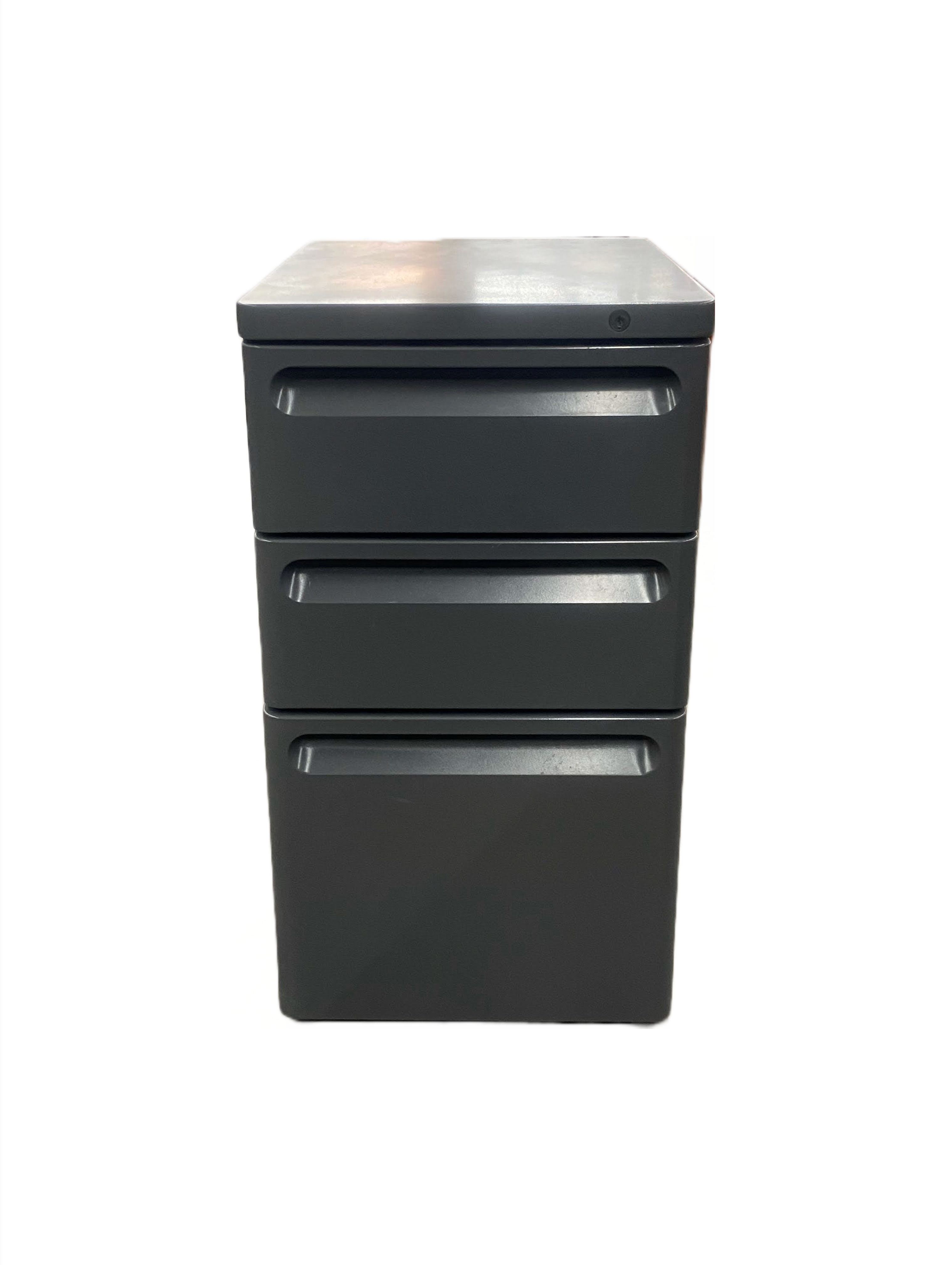 Pre-Owned Stationary Pedestal