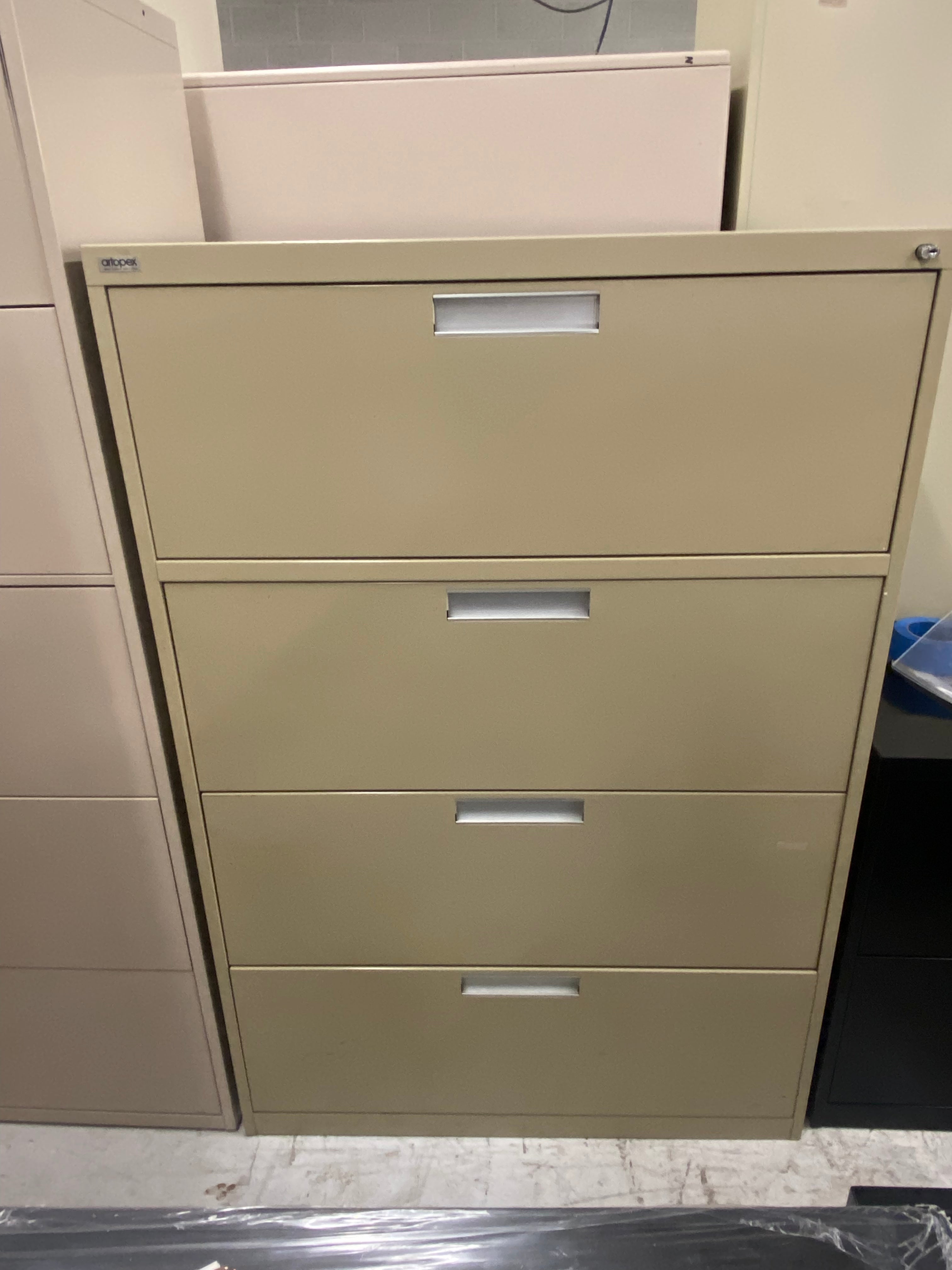 Pre-Owned 4-Drawer Lateral File