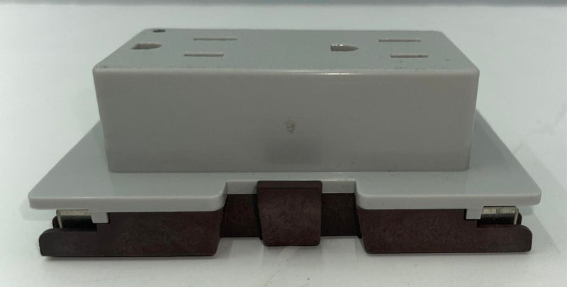 Steelcase 2 + 2 Power Outlet C15R1SGY/C15R2SGY/C15R3SGY/C15R4SGY (125 V; 15 A)