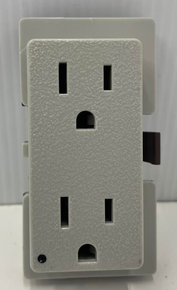 Steelcase 2 + 2 Power Outlet C15R1SGY/C15R2SGY/C15R3SGY/C15R4SGY (125 V; 15 A)