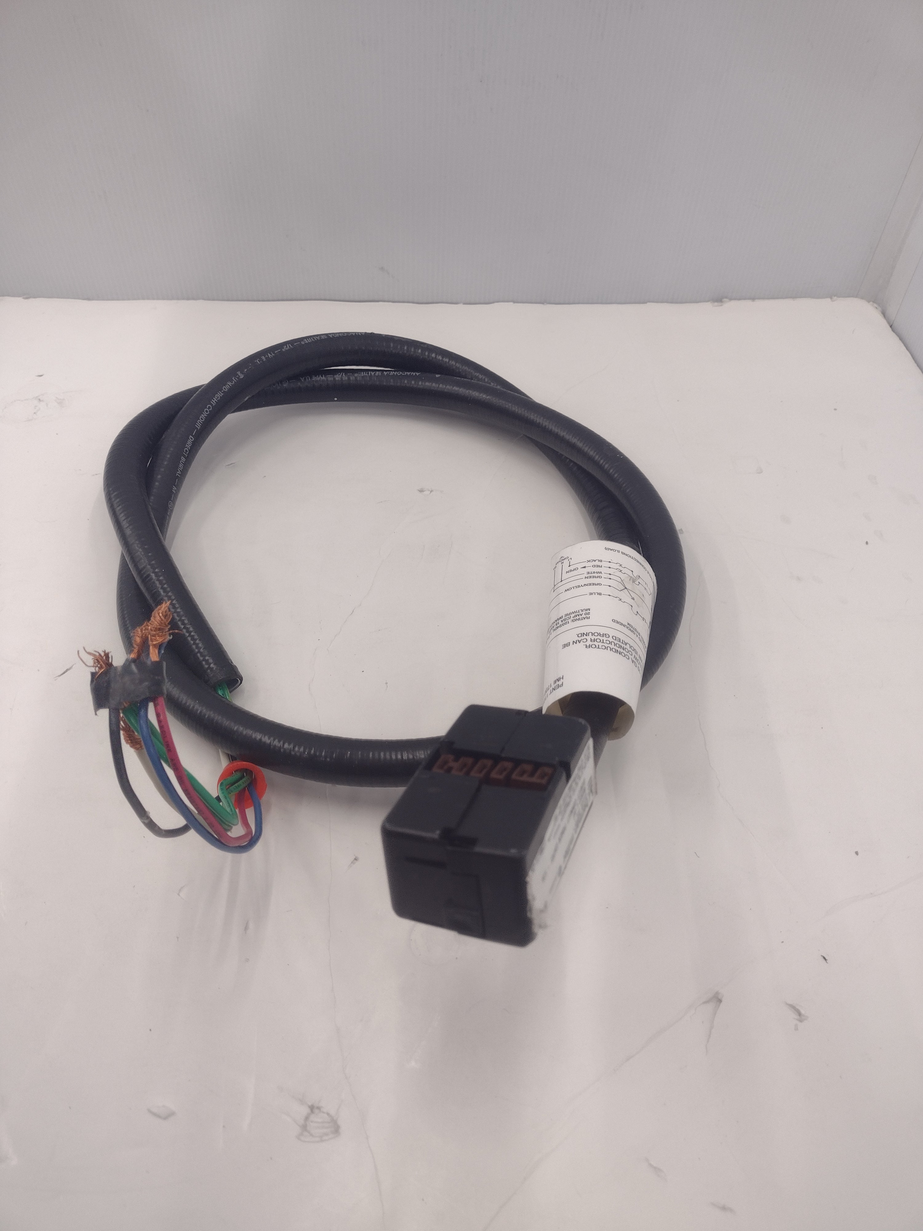 Herman Miller 72" A0322.L-MT Power Base Entry/Feed/Whip for Cubicles