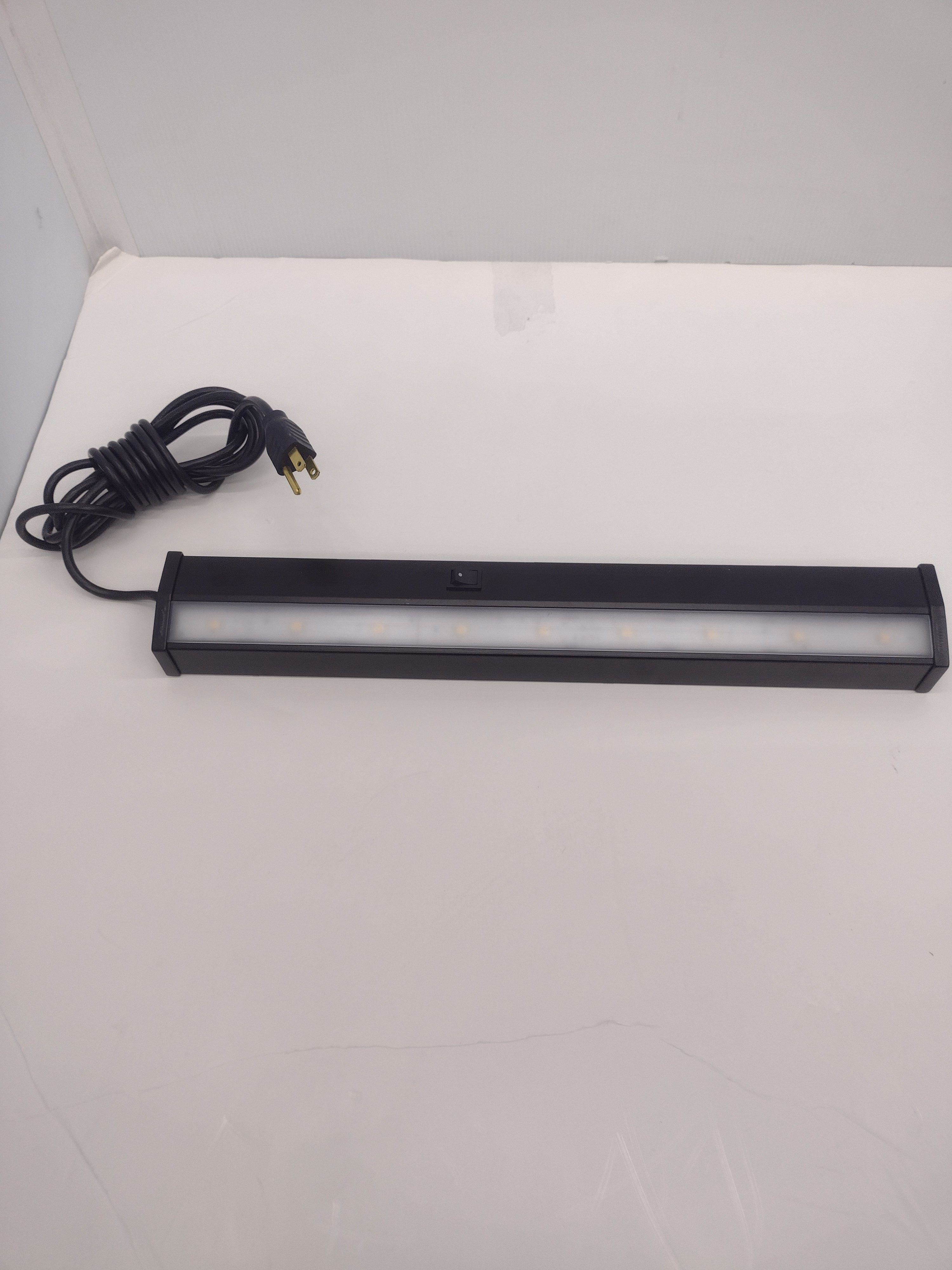 Philips eW Profile MX Powercore 20" 3500 K LED Task Light - MINT CONDITION