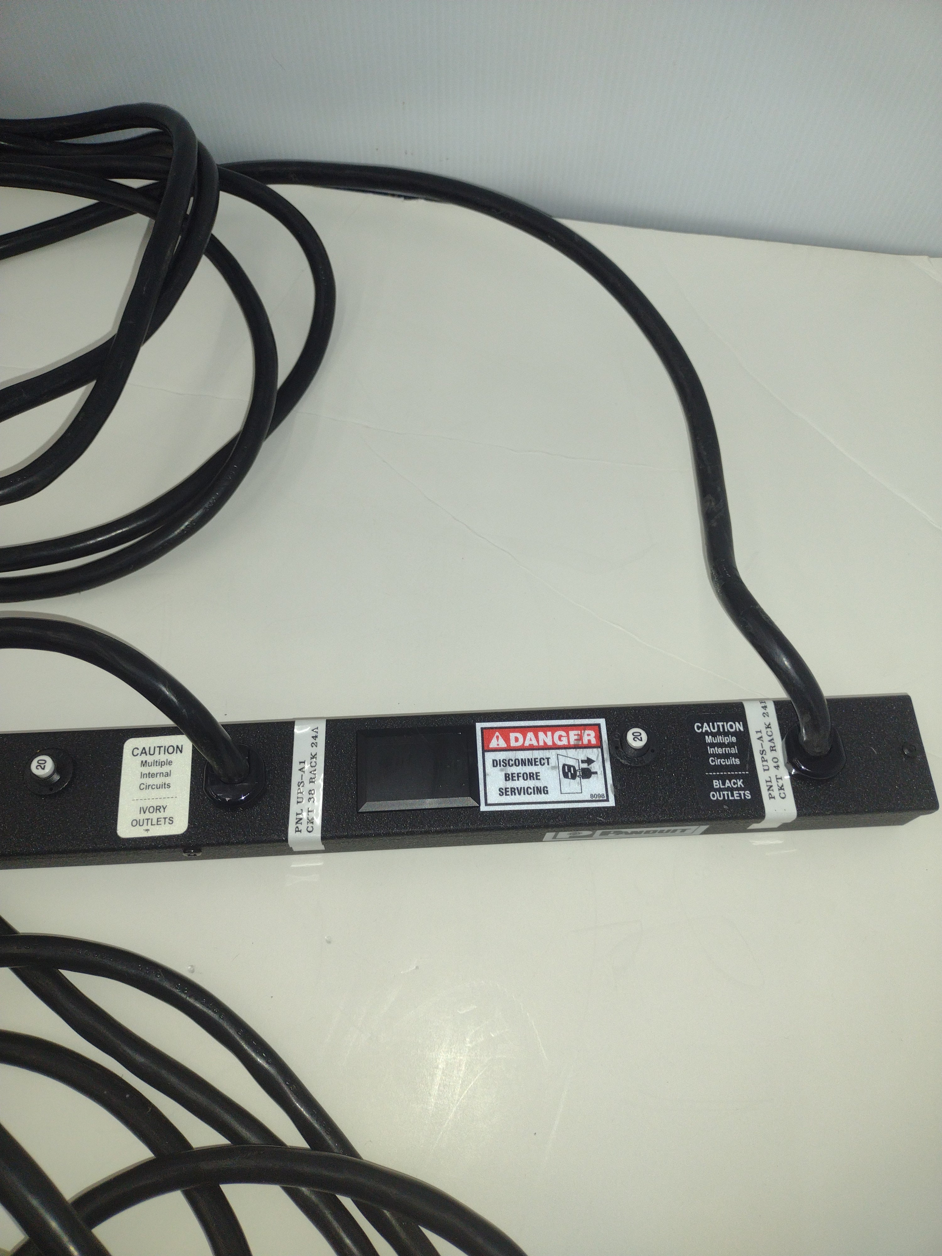 Panduit CMRPSVD20 20A 120V Dual-Circuit Vertical 66" Power Strip
