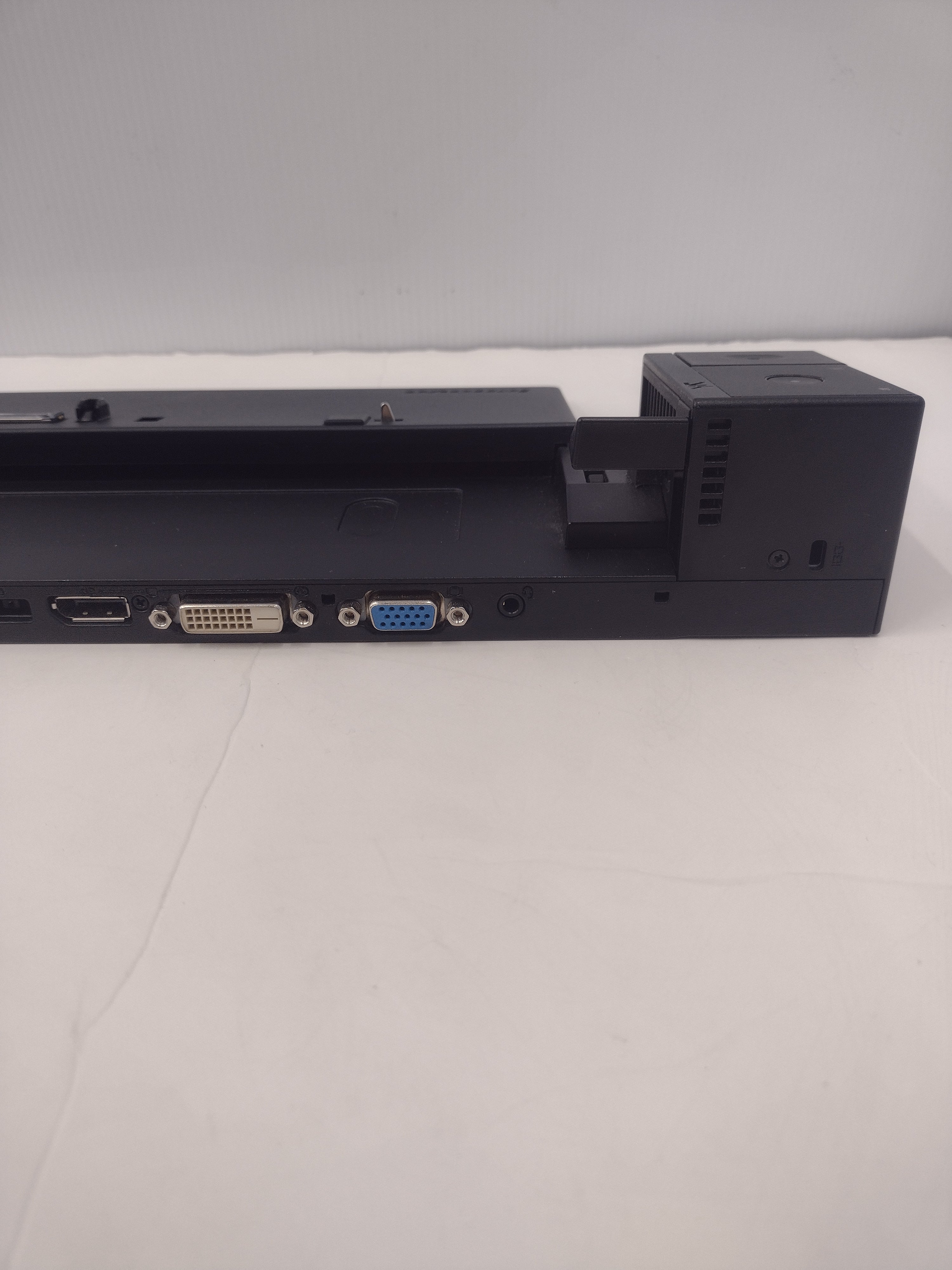 Lenovo ThinkPad 40A1 Pro Dock Laptop Docking Station - no AC adapter