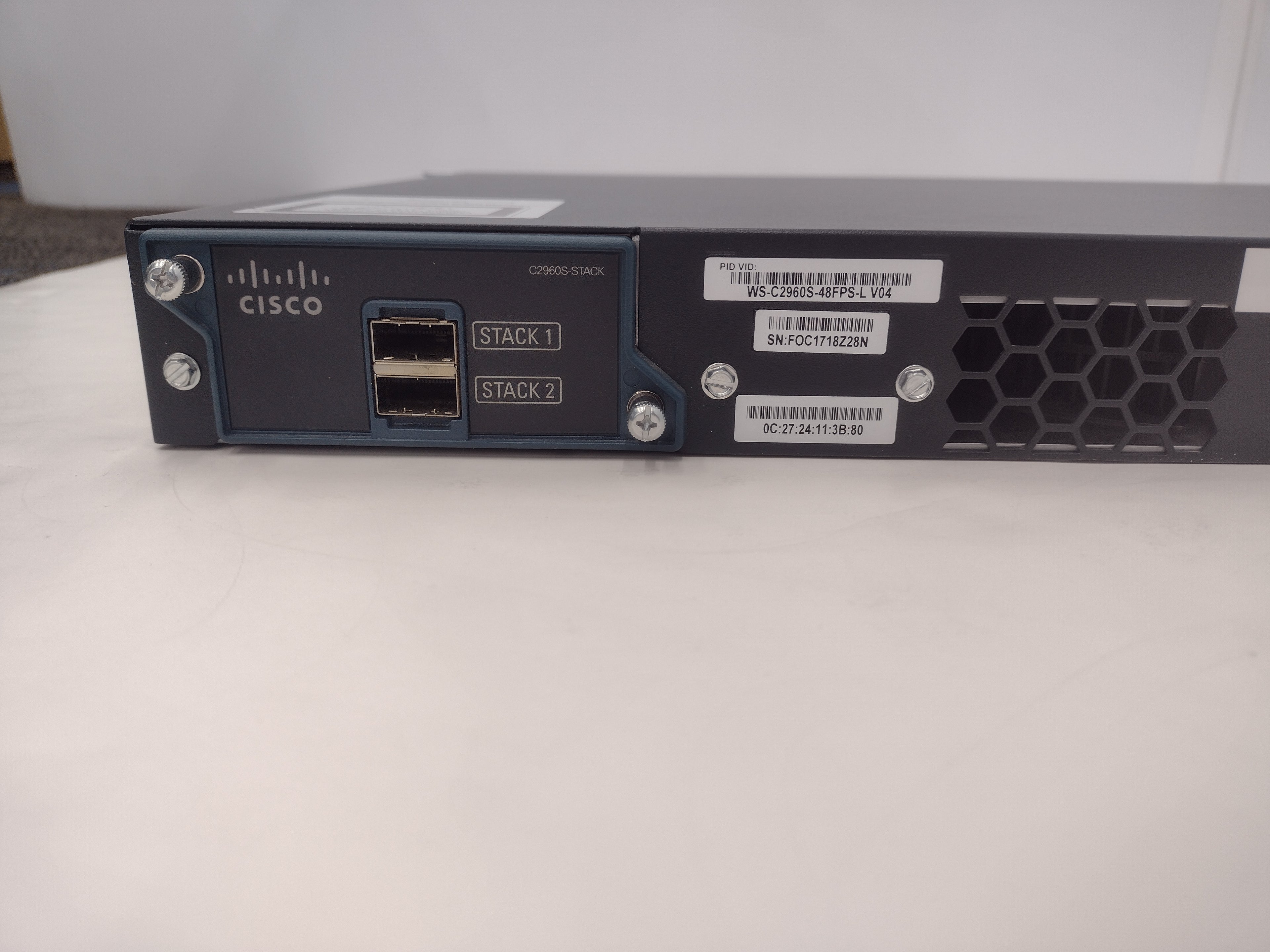 Cisco Catalyst 2960S WS-C2960S-48FPS-L V04 48 Port PoE+ Gigabit Network Switch