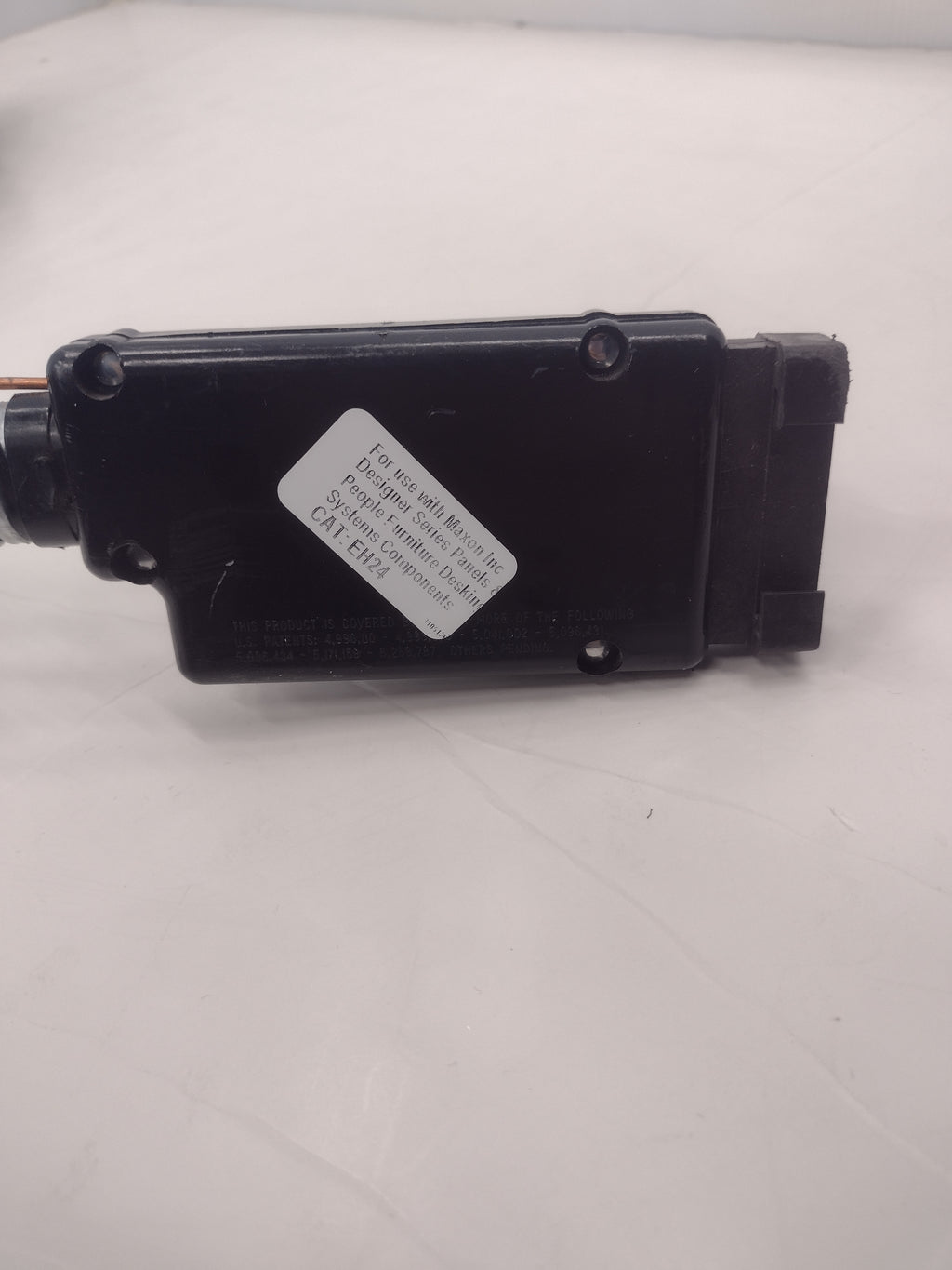 Byrne 24" BE08062-3-2-24 Double Block Raceway/Power Cable for Cubicles