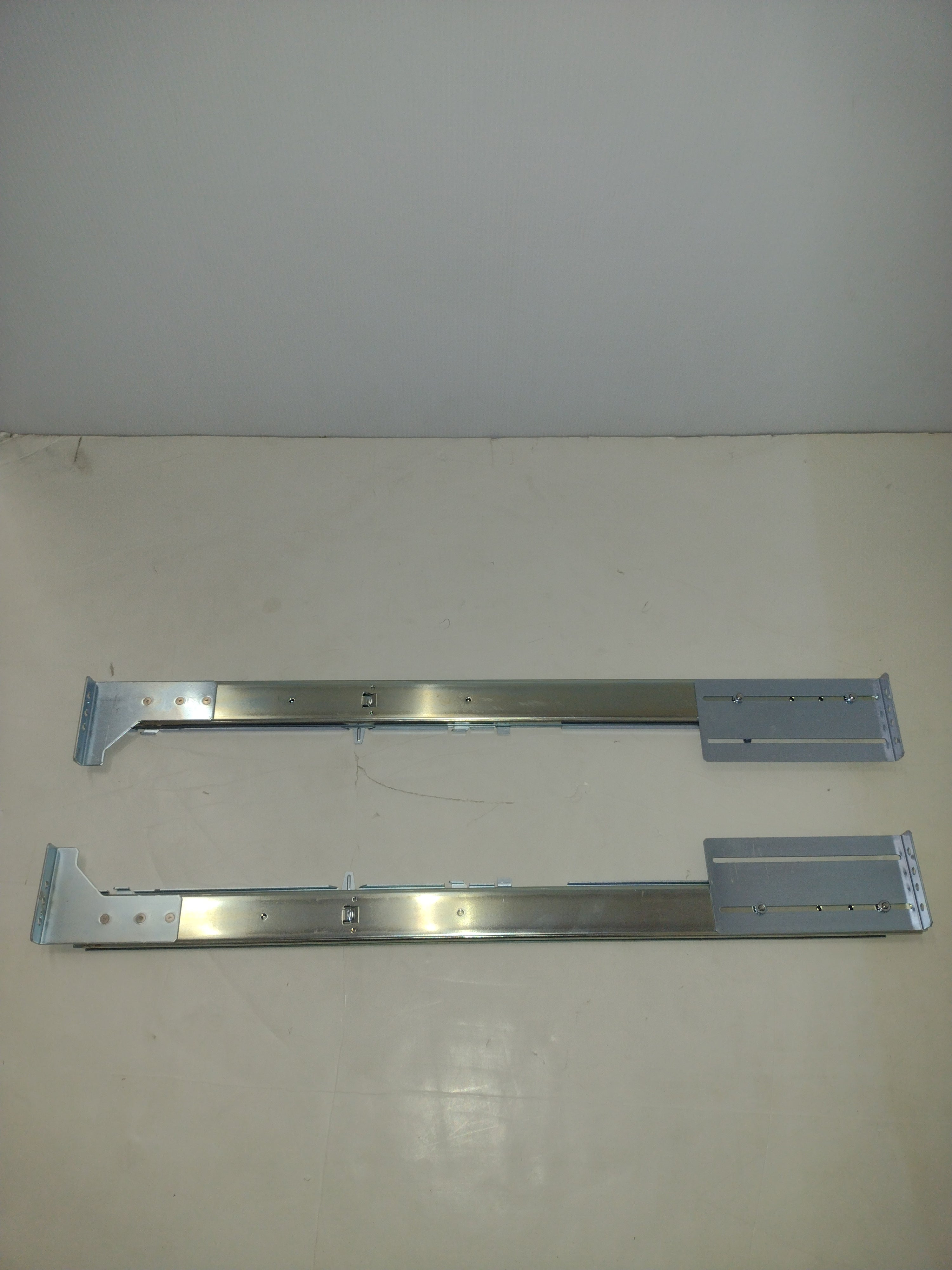 IBM System Third Party Slide Rail Kit for X-Series Servers (x345 & x3650) - NEW