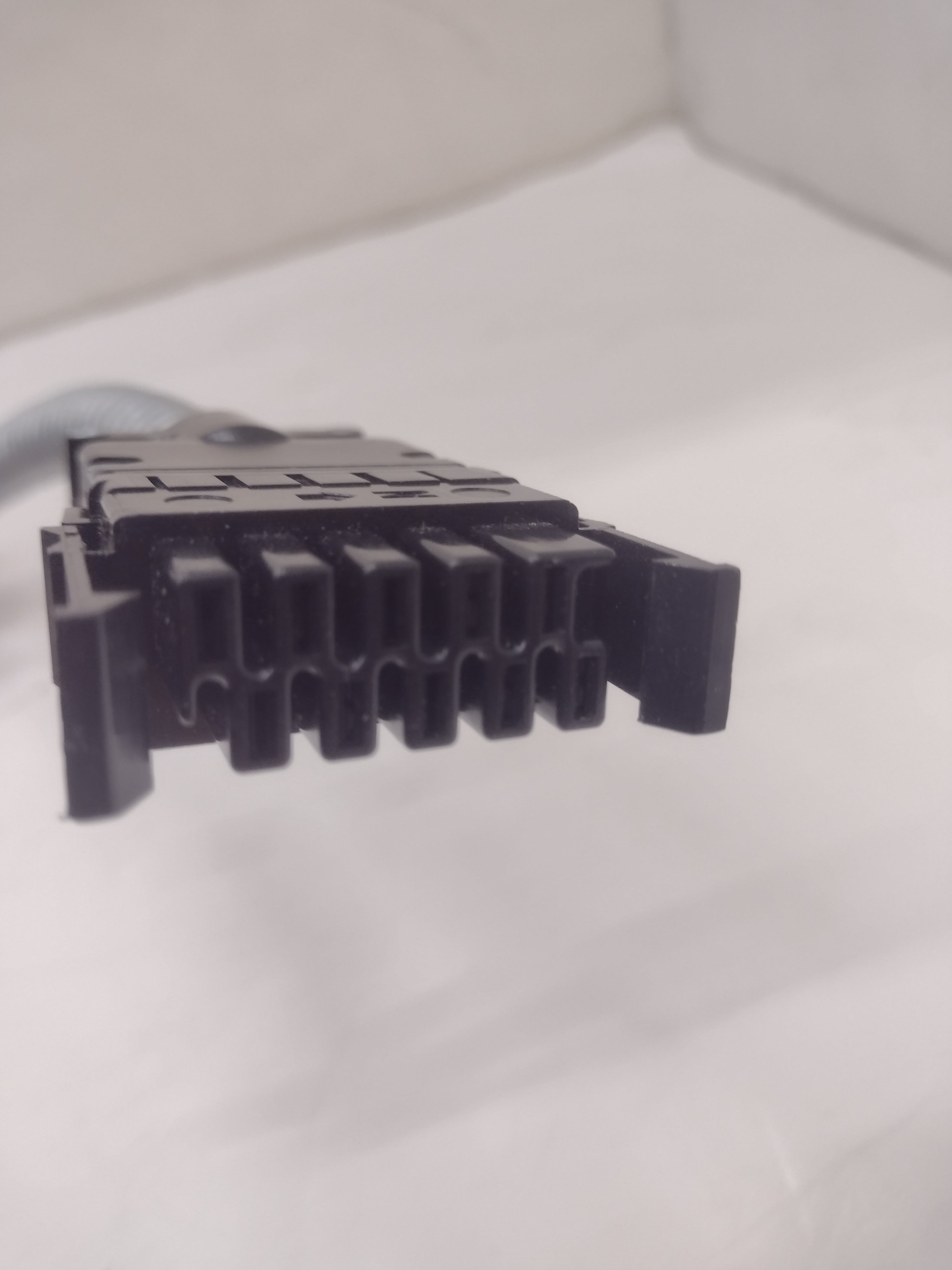 Evolve 20" EVE8CP20 Power ("Jumper") Cable/Connector for Cubicle Panels