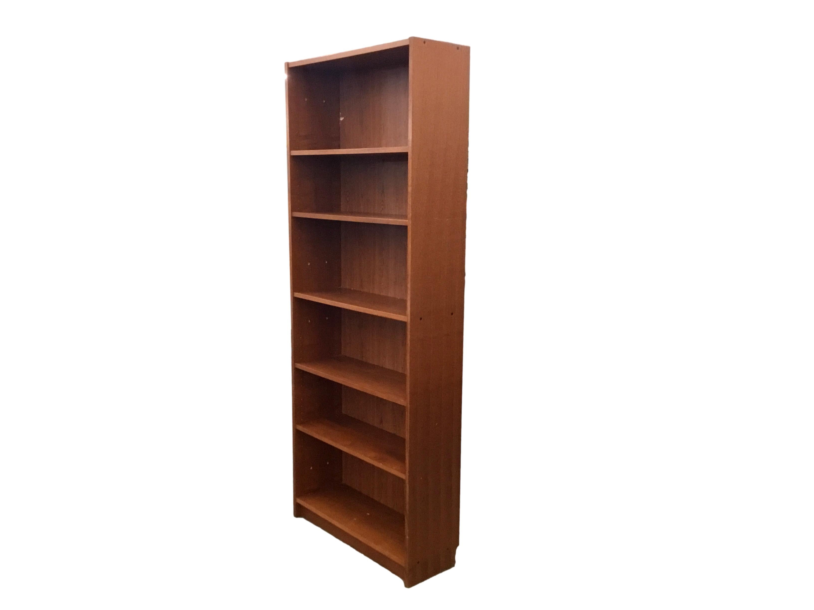 Pre-Owned 6 shelf Red Oak Bookcase - 80" Tall