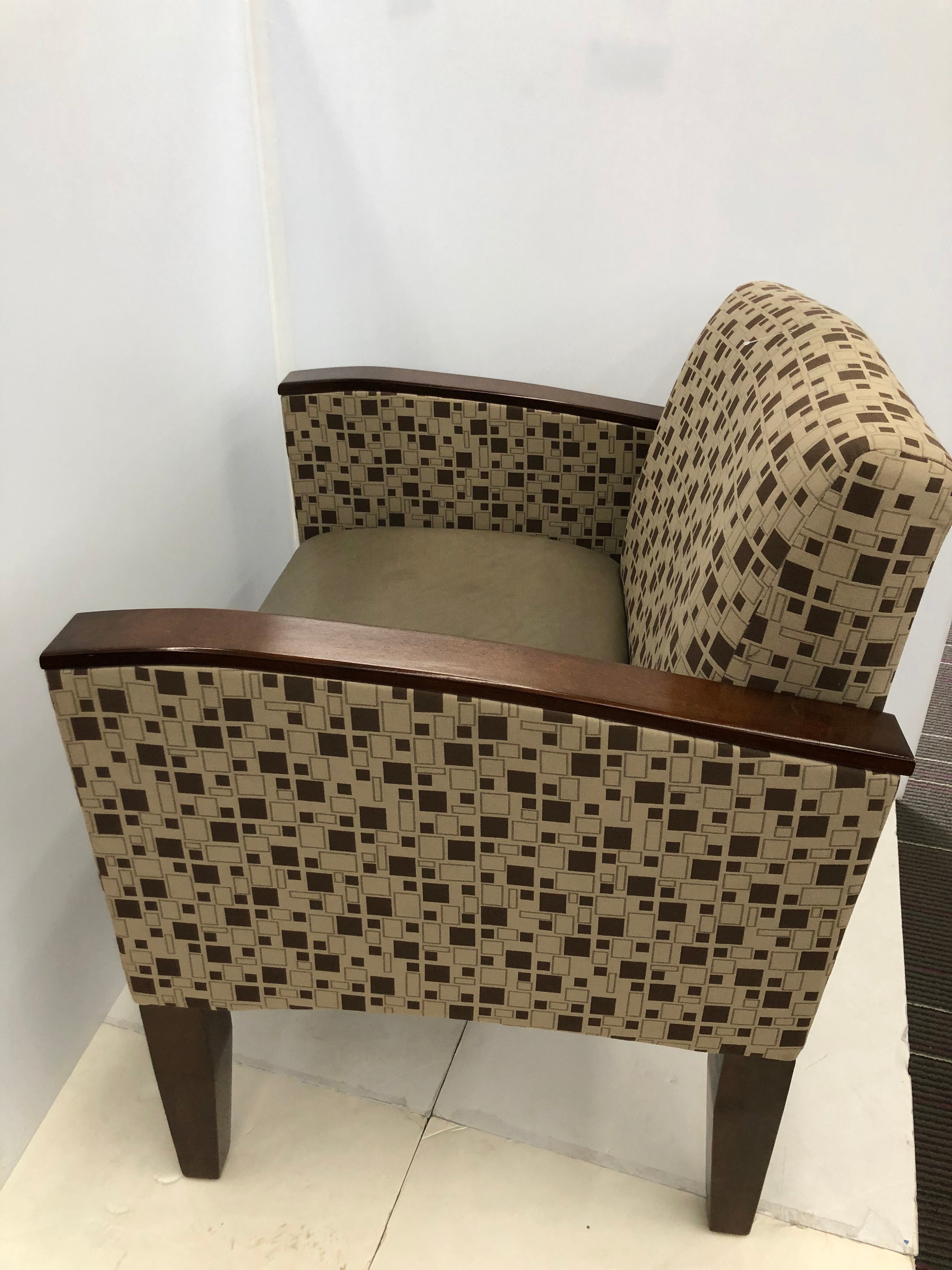 Lesro Lounge - Belmont Collection