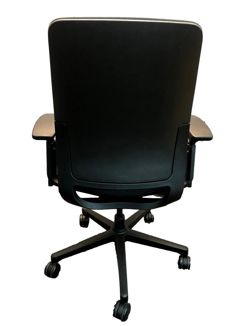 Pre-Owned Steelcase Amia Black and Grey